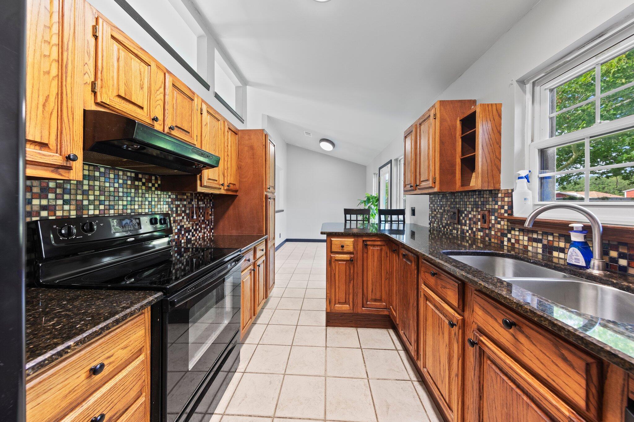 HOLLEY BY THE SEA - Residential