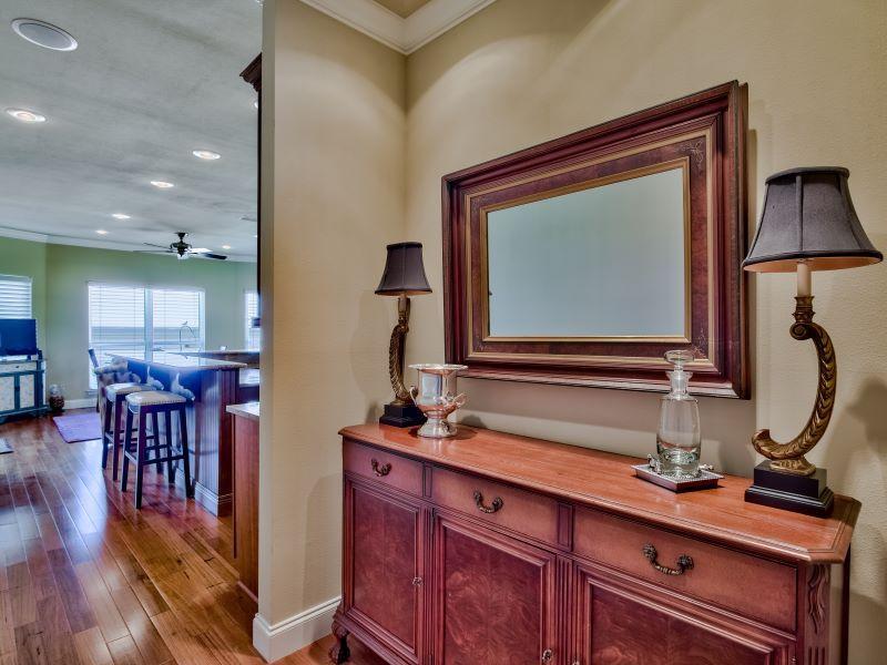 WHISPERING OAKS - Residential