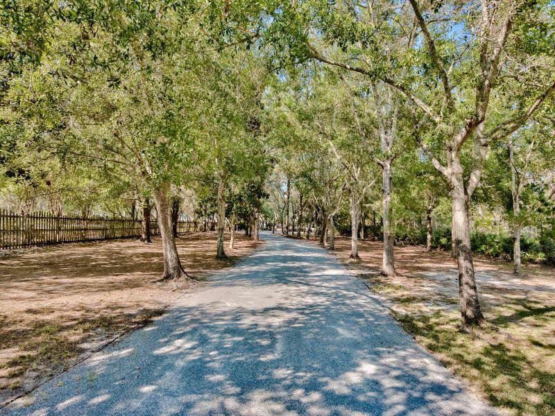 WHISPERING OAKS - Residential