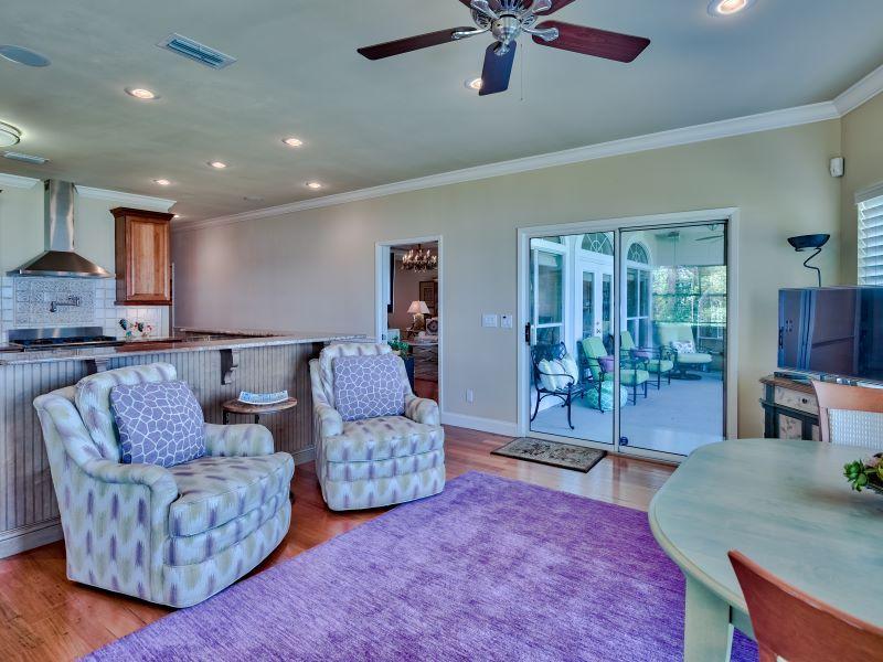 WHISPERING OAKS - Residential