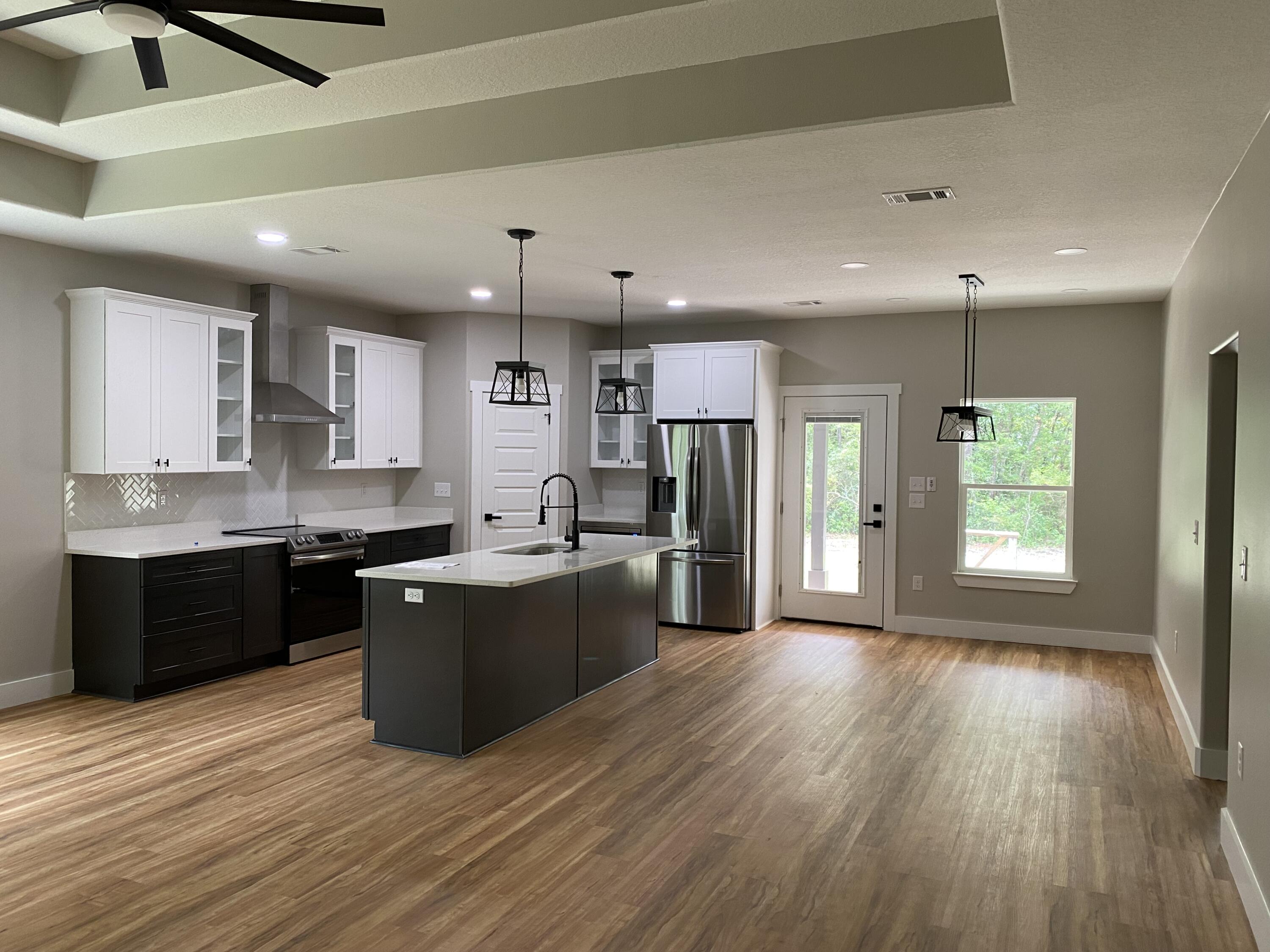 LAGRANGE SHORES - Residential