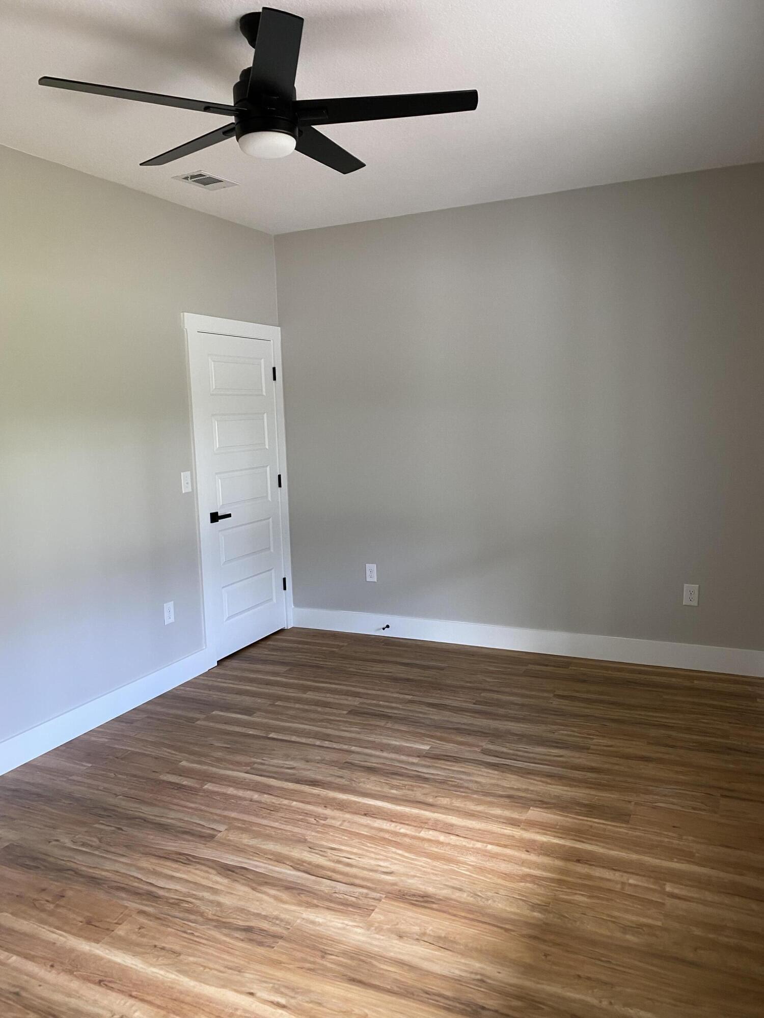 LAGRANGE SHORES - Residential