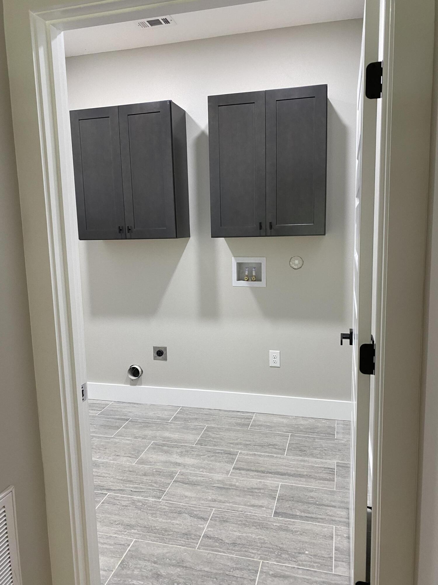 LAGRANGE SHORES - Residential