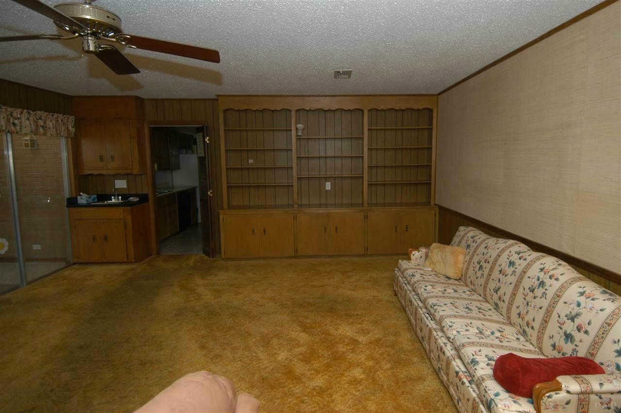 TWIN OAKS - Residential