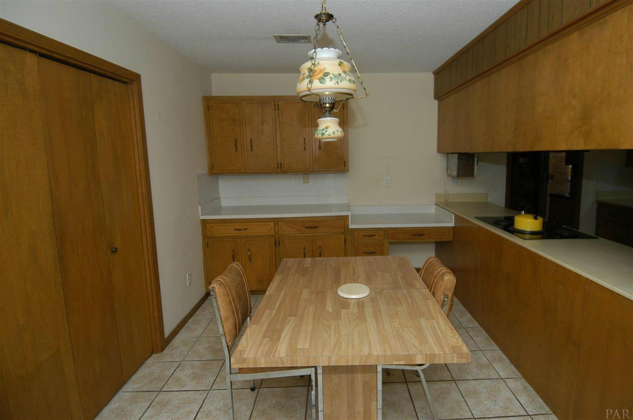 TWIN OAKS - Residential