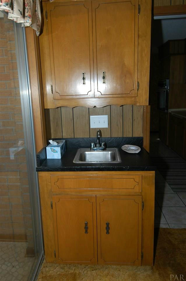 TWIN OAKS - Residential