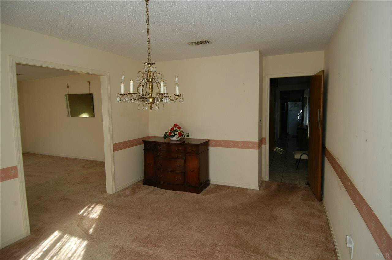 TWIN OAKS - Residential