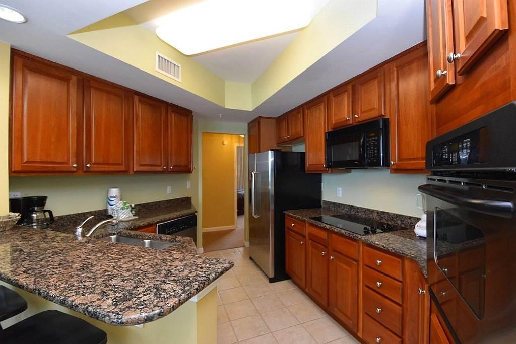 SILVER BEACH TOWERS - Residential