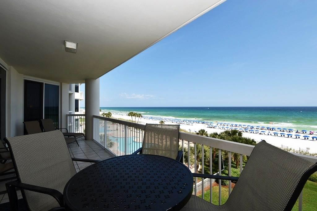 SILVER BEACH TOWERS - Residential