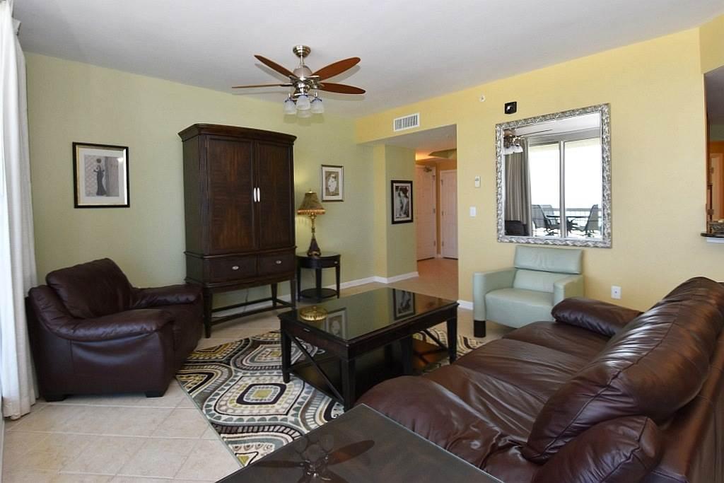 SILVER BEACH TOWERS - Residential