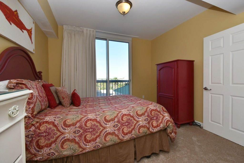 SILVER BEACH TOWERS - Residential