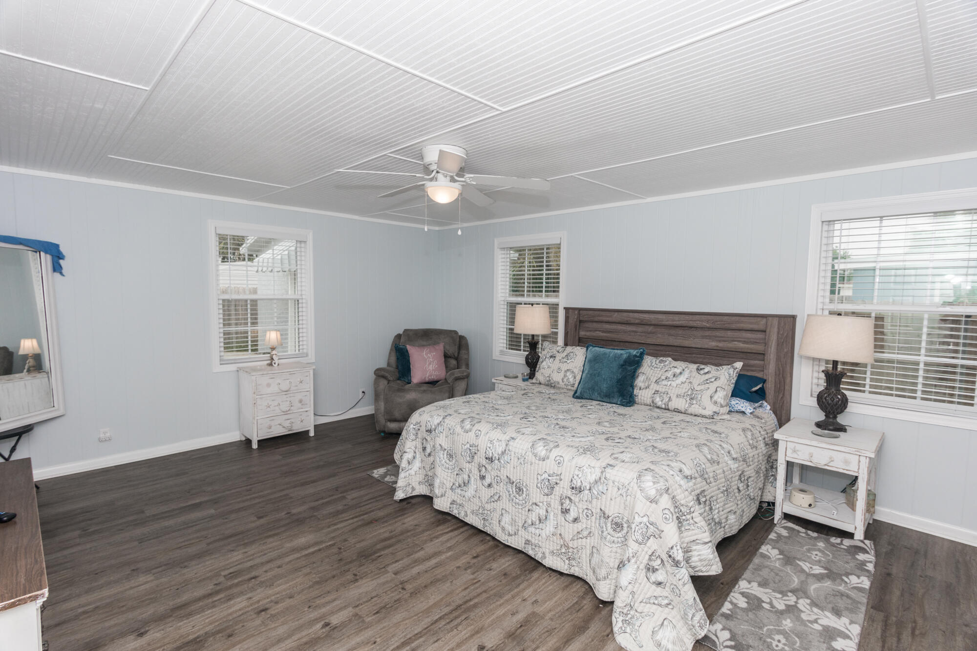 BID-A-WEE S/D - Residential