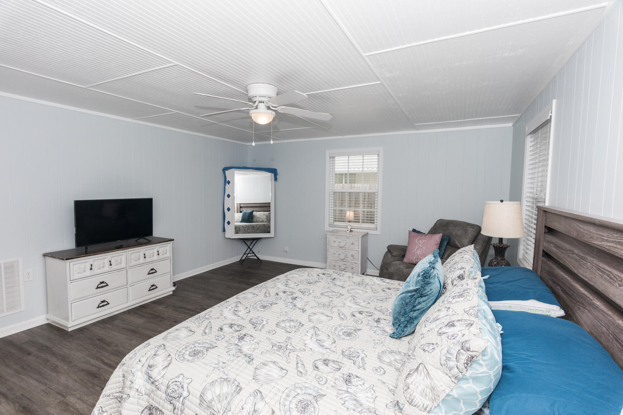 BID-A-WEE S/D - Residential