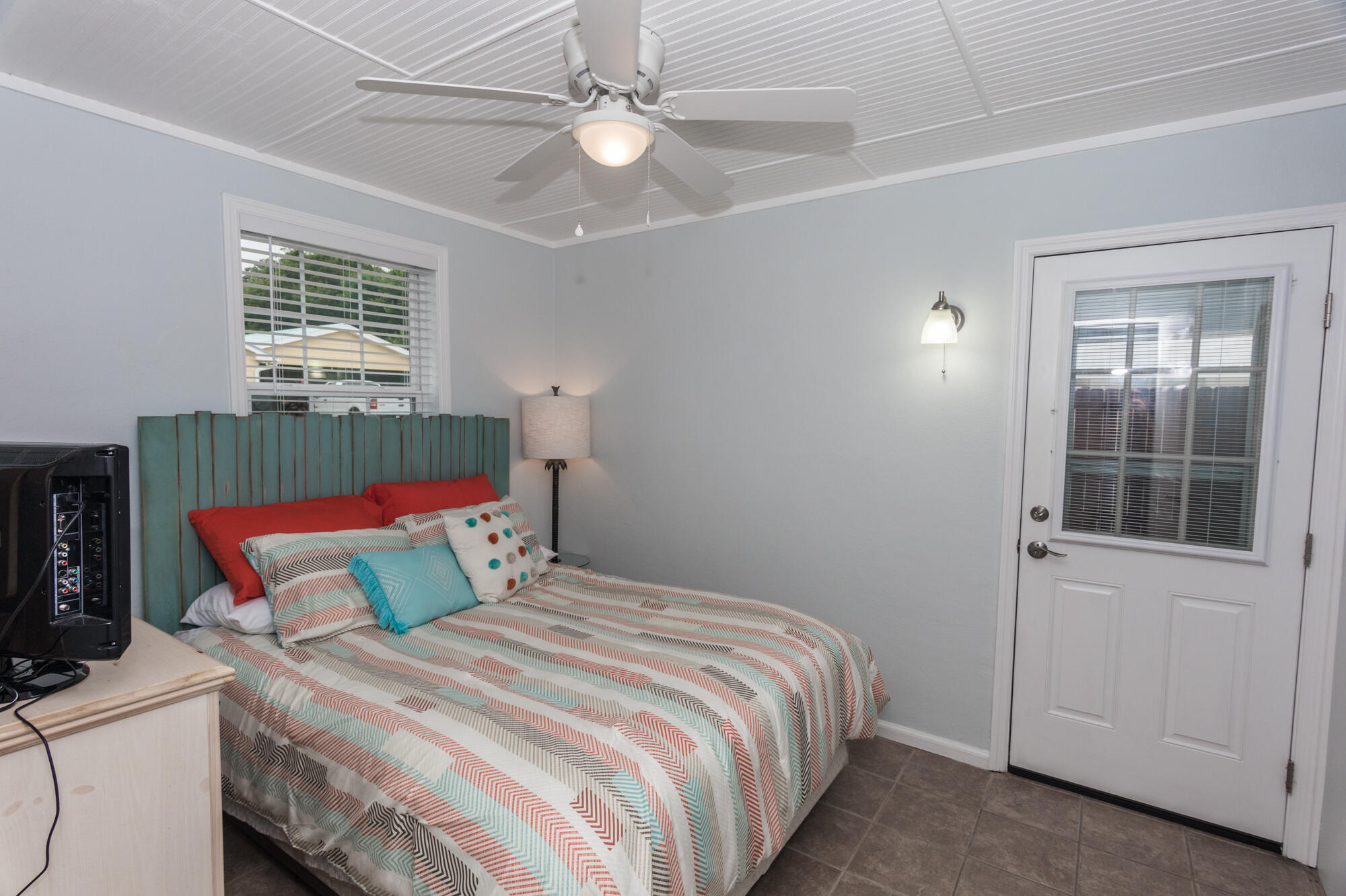 BID-A-WEE S/D - Residential