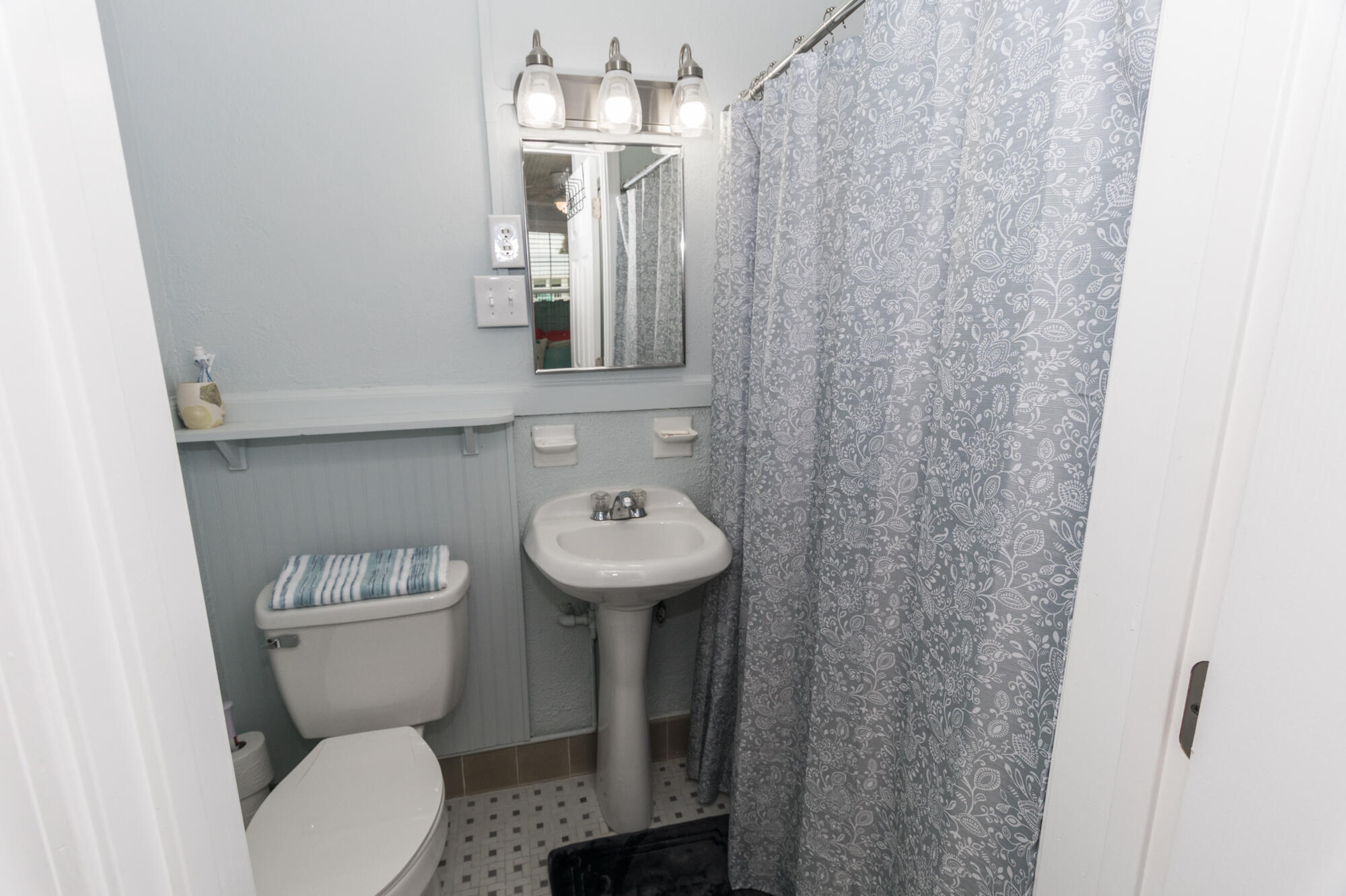 BID-A-WEE S/D - Residential