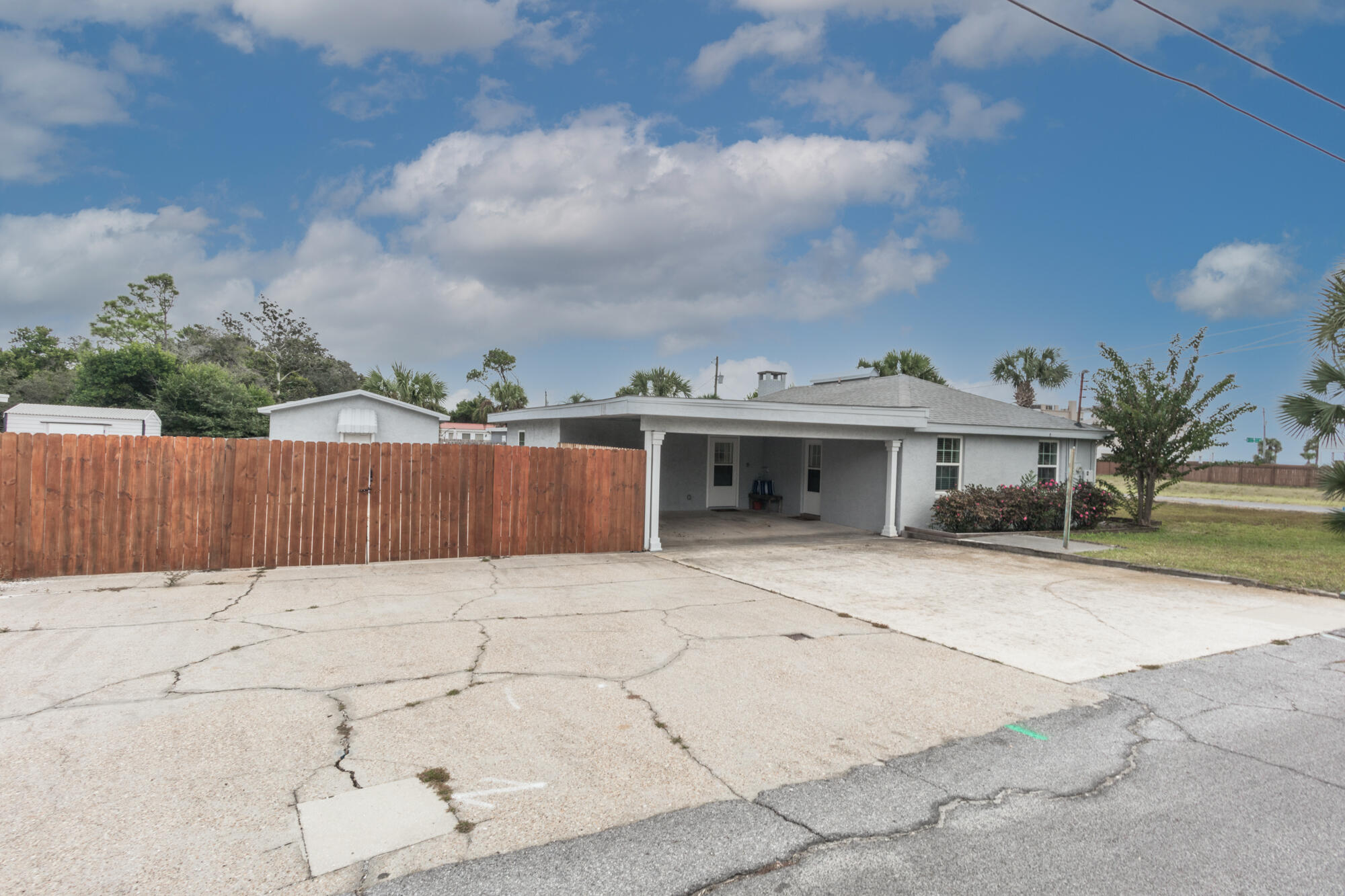 BID-A-WEE S/D - Residential