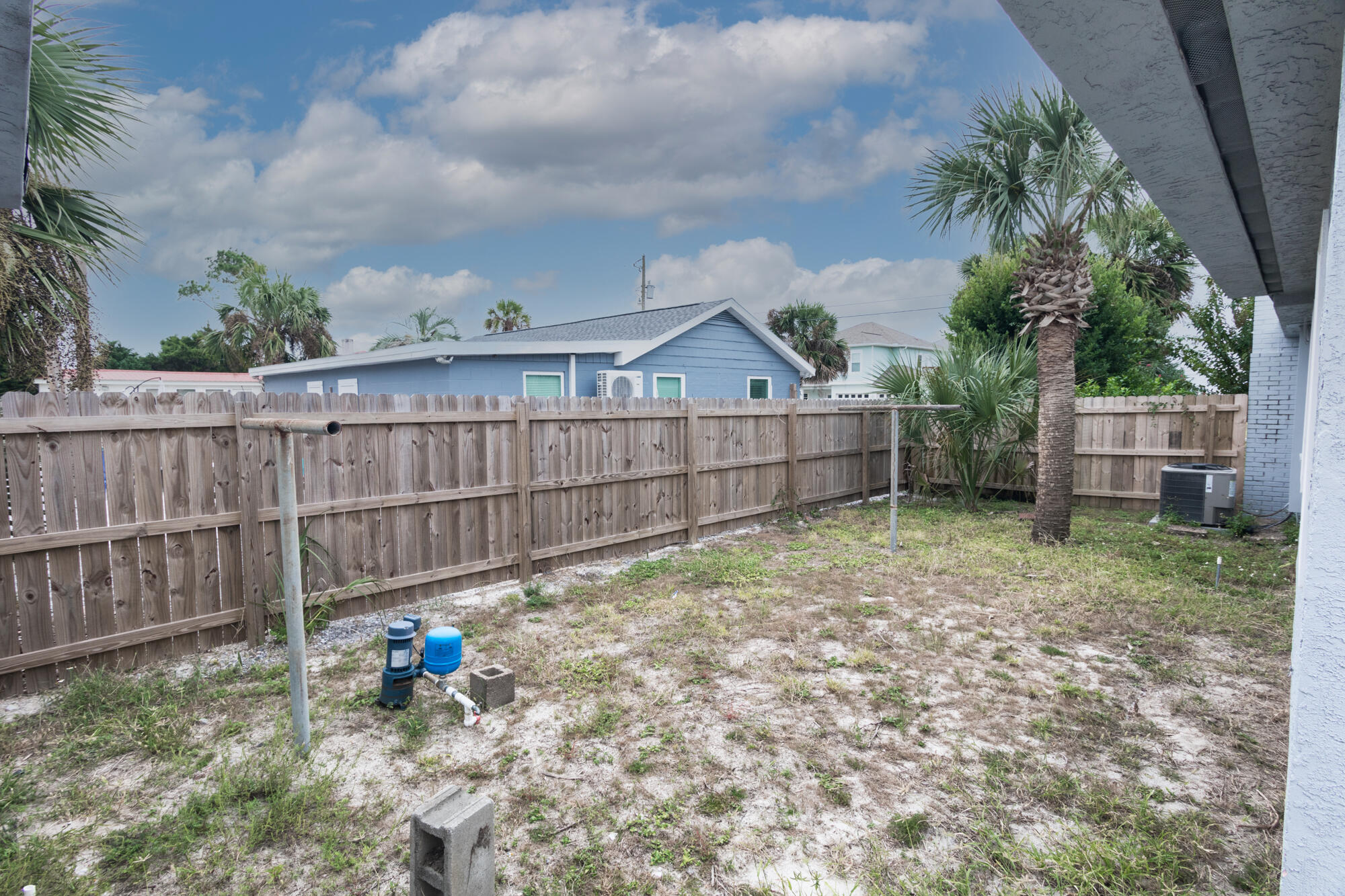 BID-A-WEE S/D - Residential