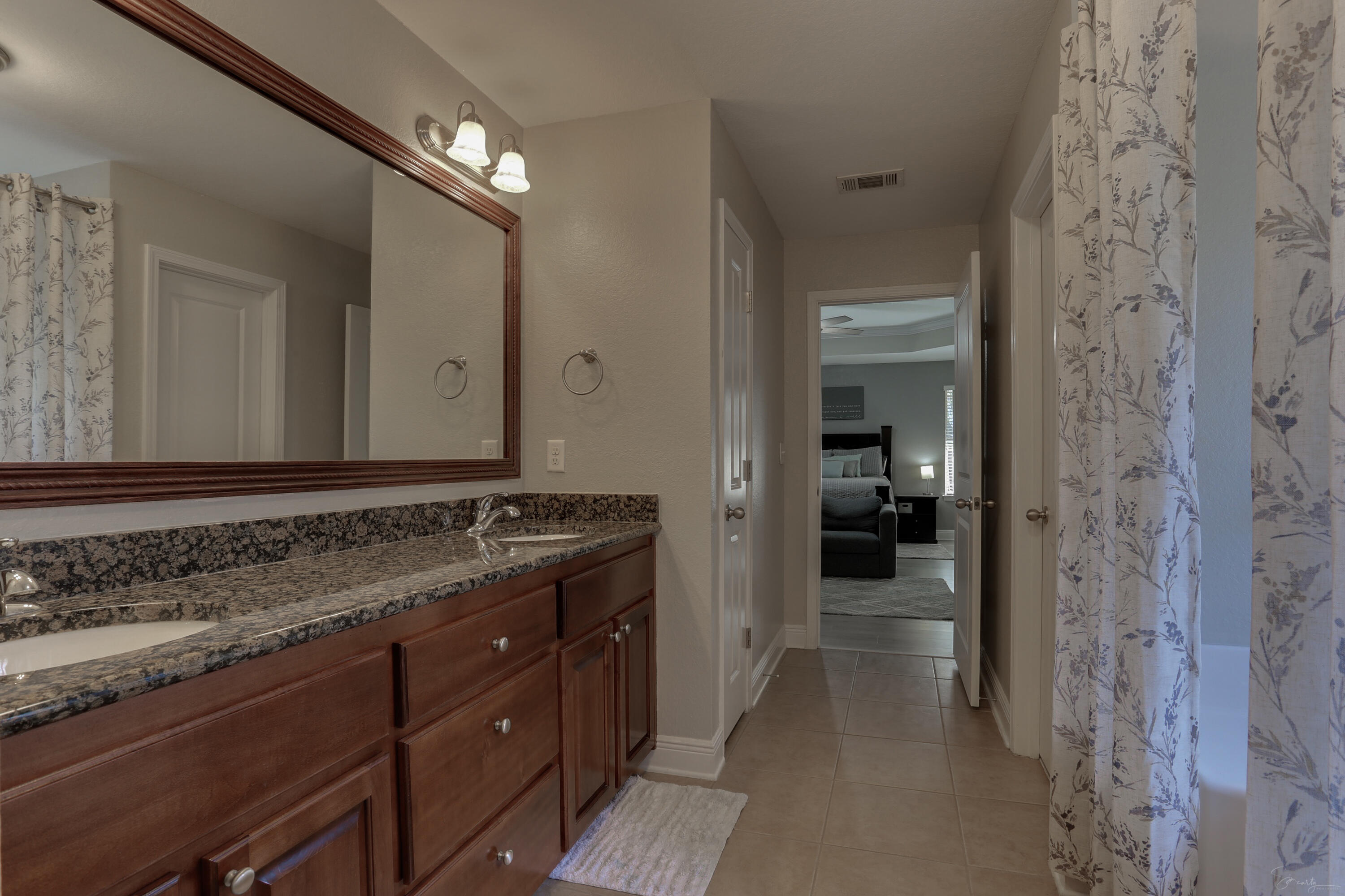 FOX VALLEY - Residential
