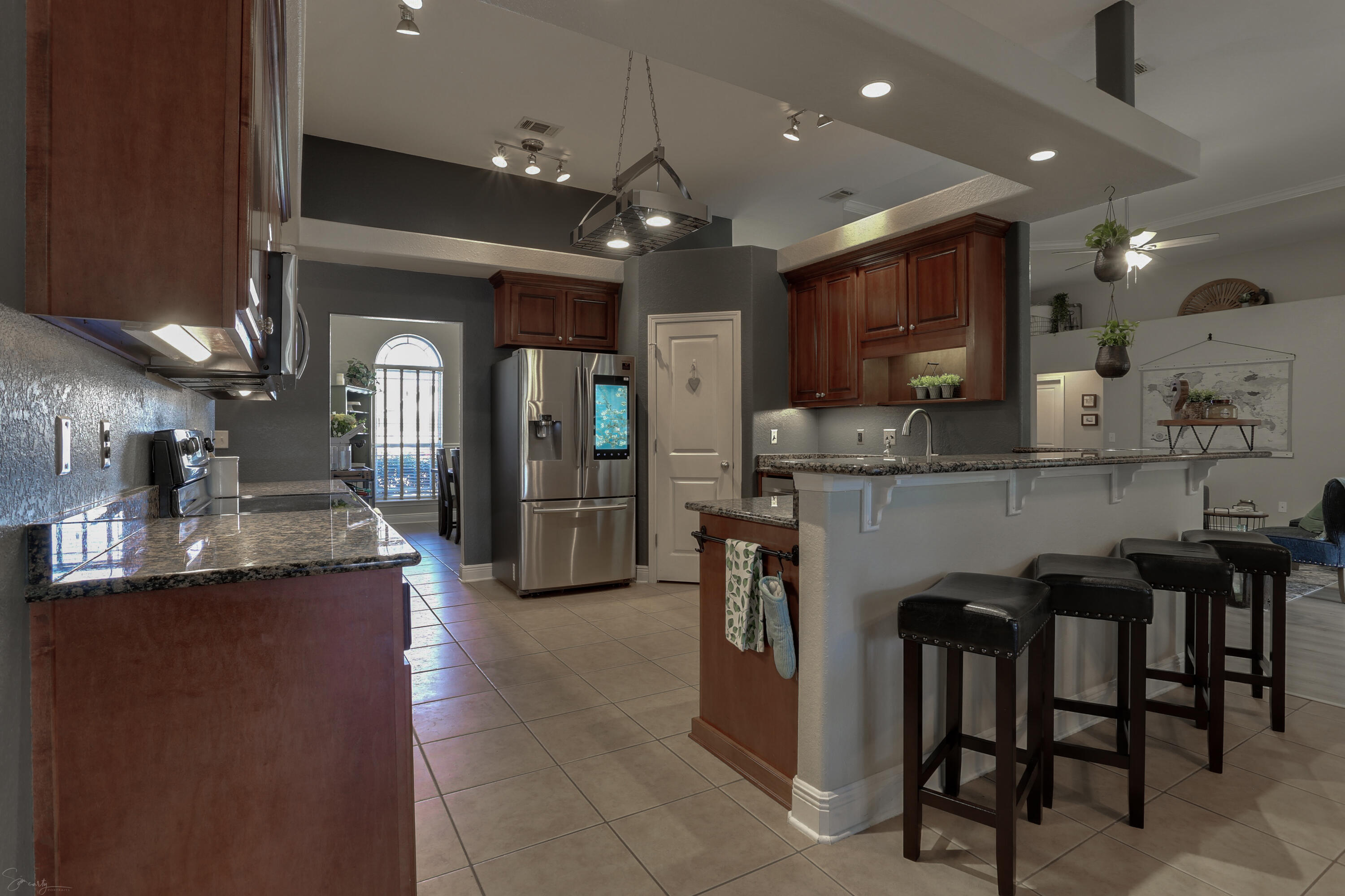 FOX VALLEY - Residential