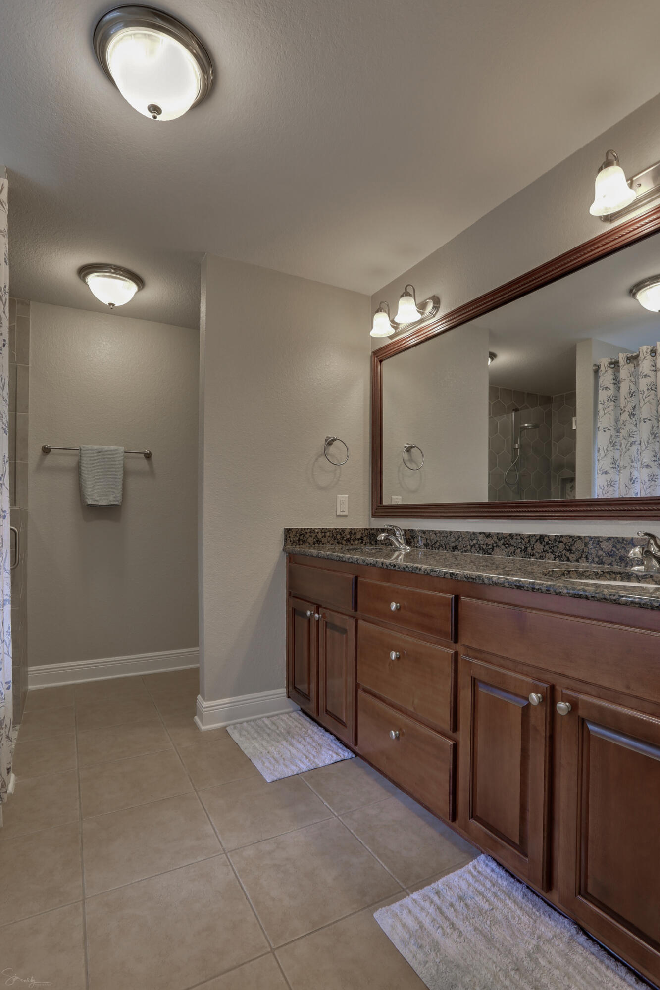 FOX VALLEY - Residential