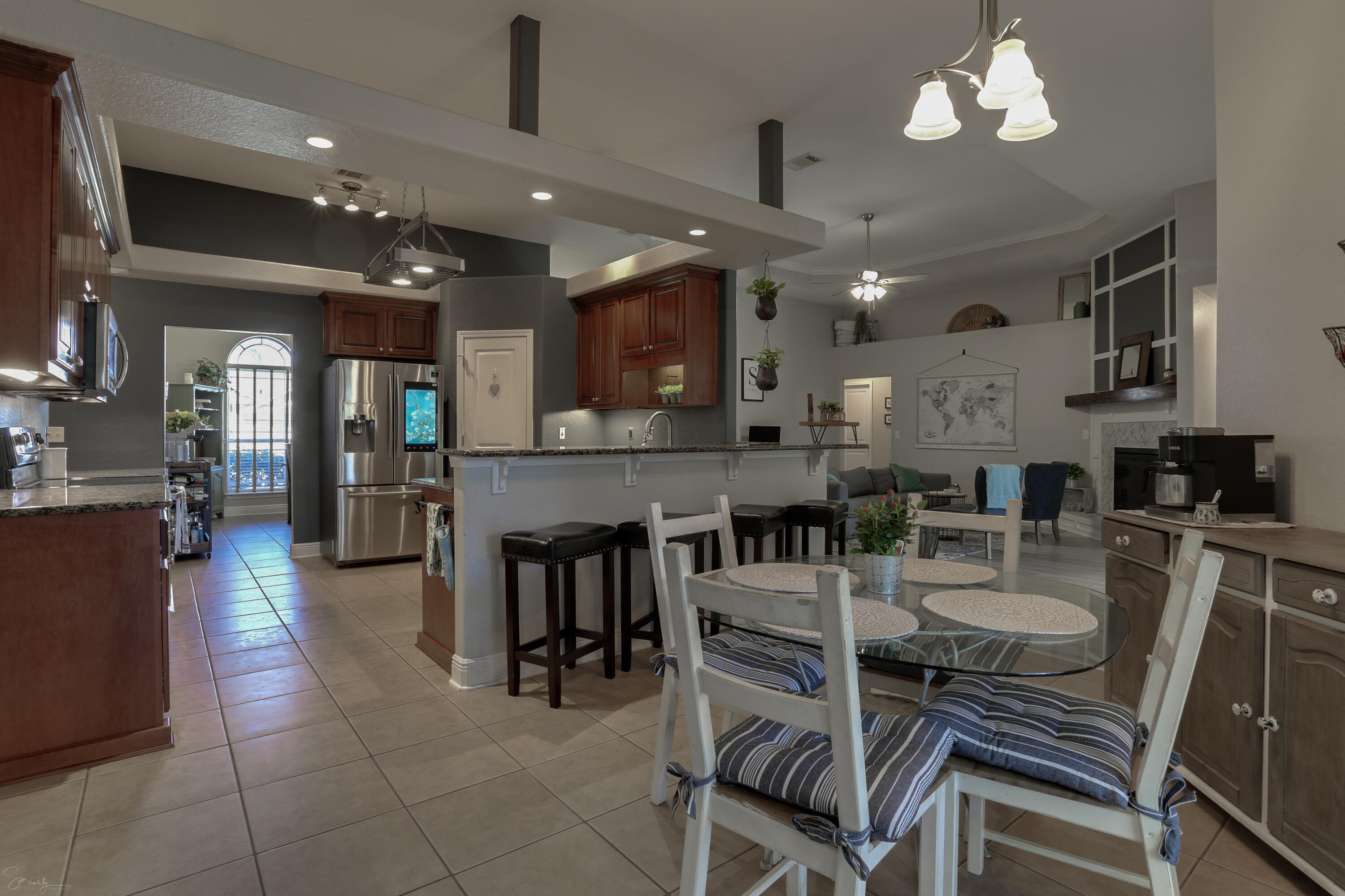FOX VALLEY - Residential
