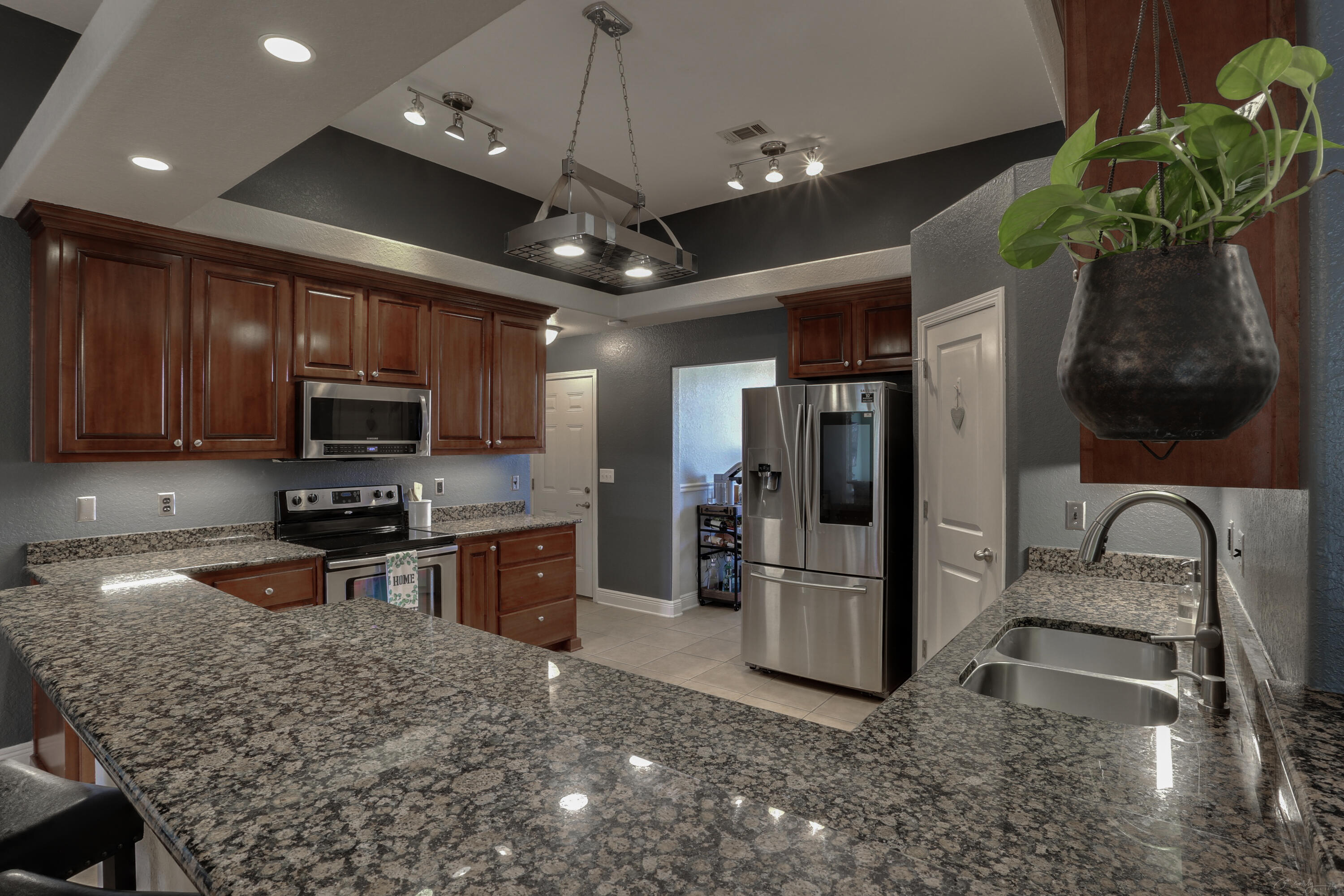 FOX VALLEY - Residential