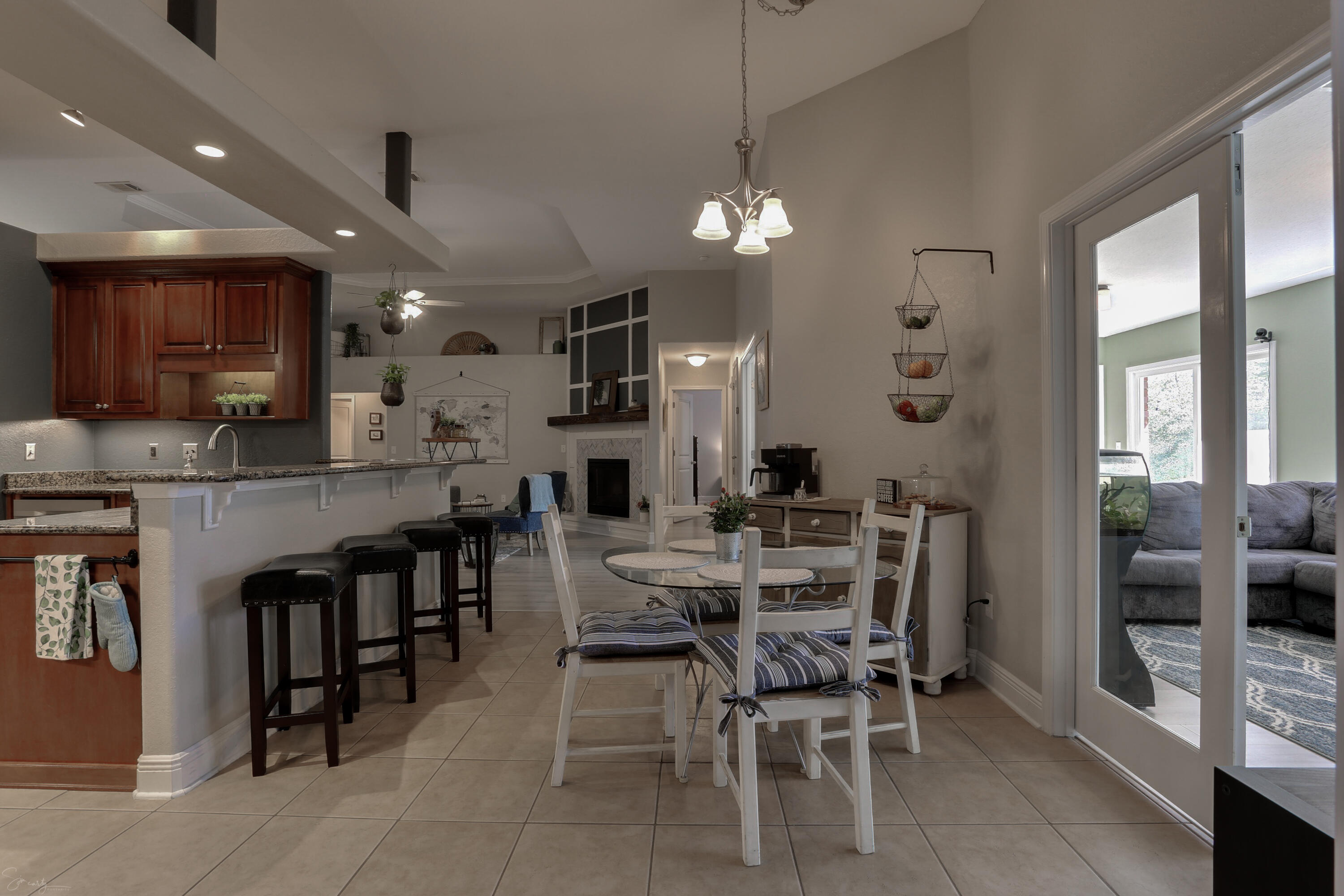 FOX VALLEY - Residential