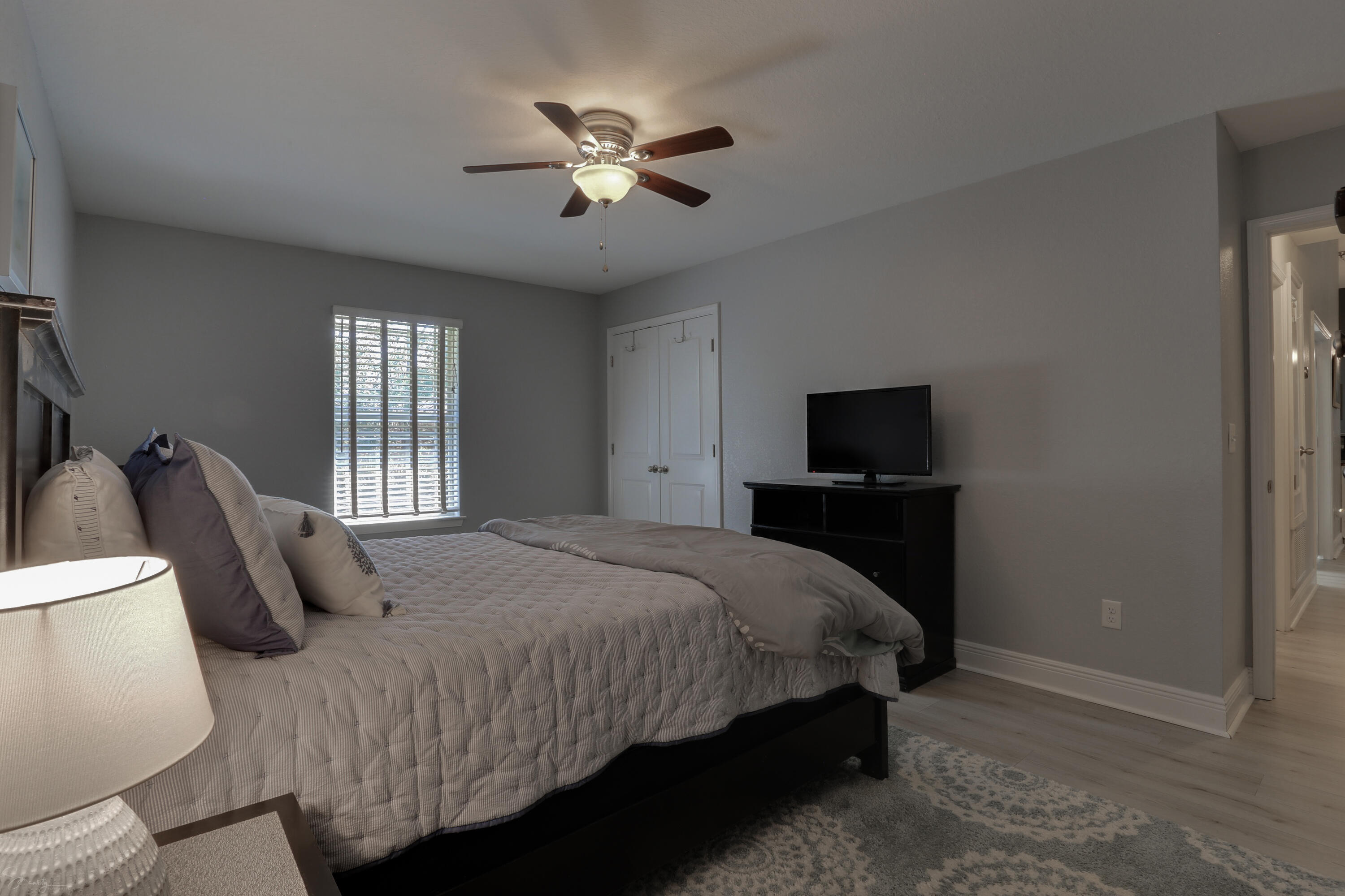 FOX VALLEY - Residential