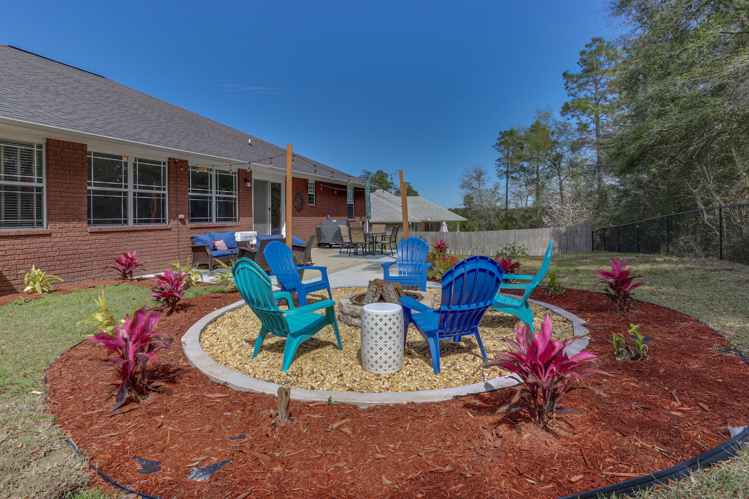 FOX VALLEY - Residential