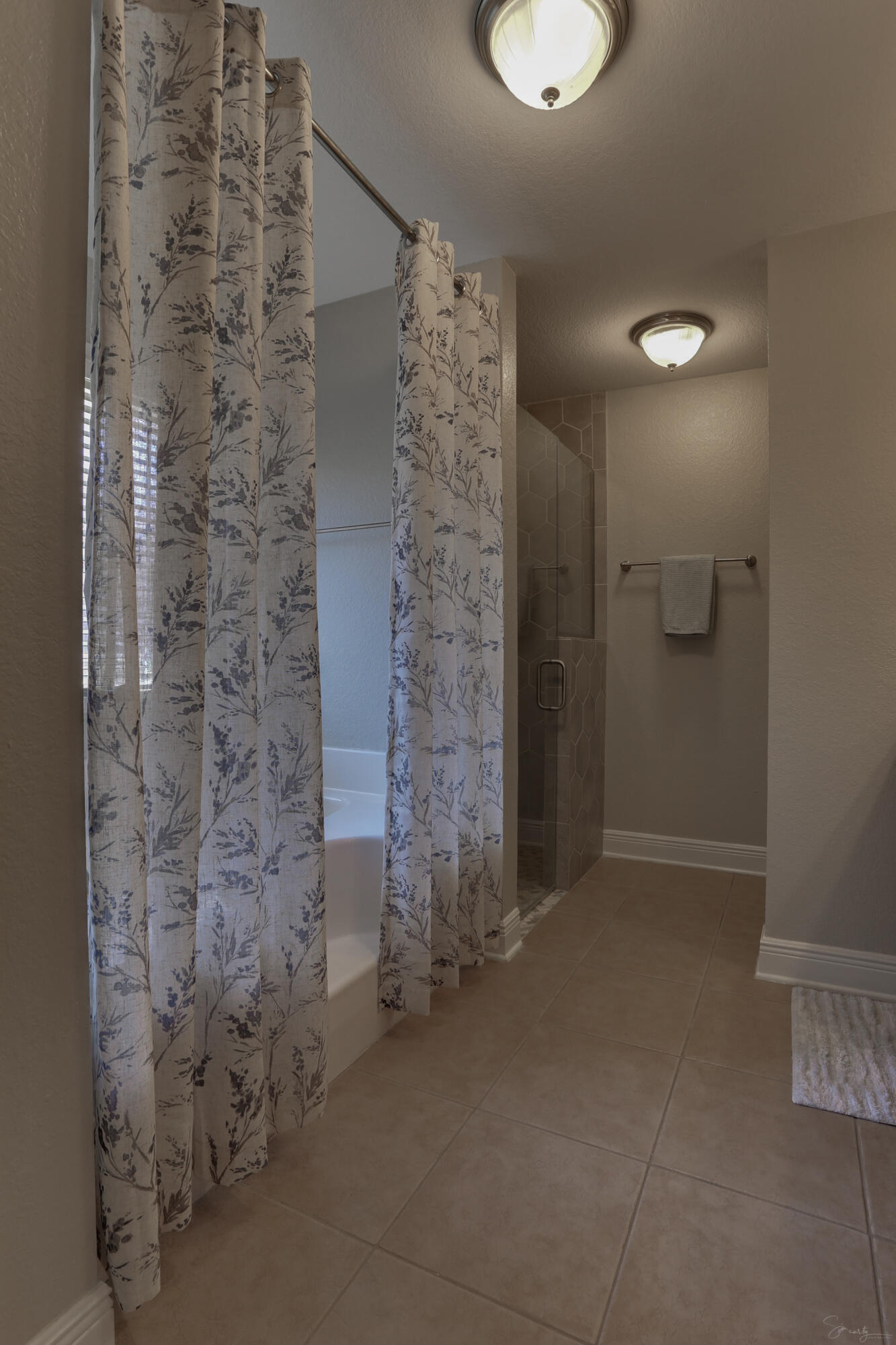 FOX VALLEY - Residential