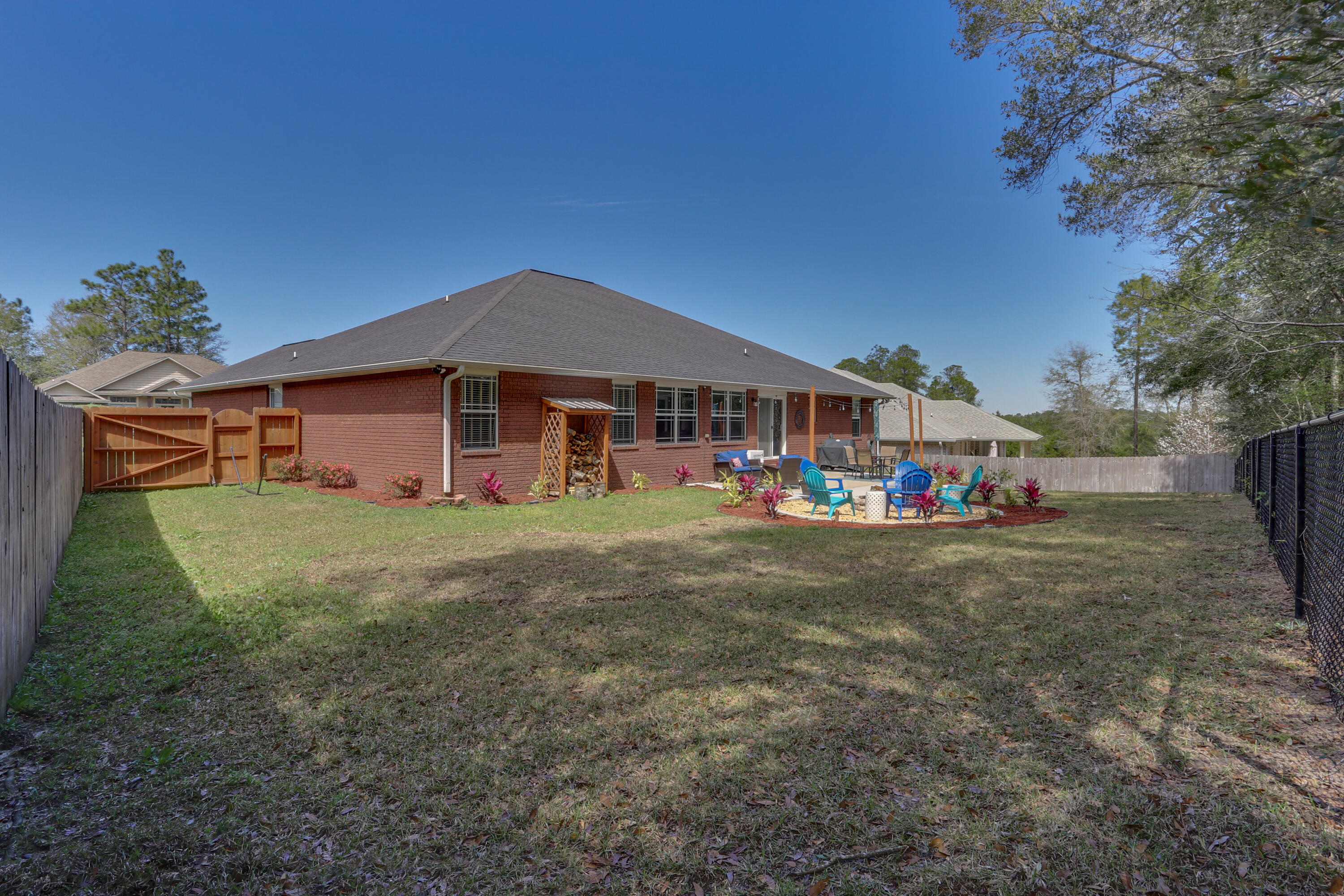 FOX VALLEY - Residential