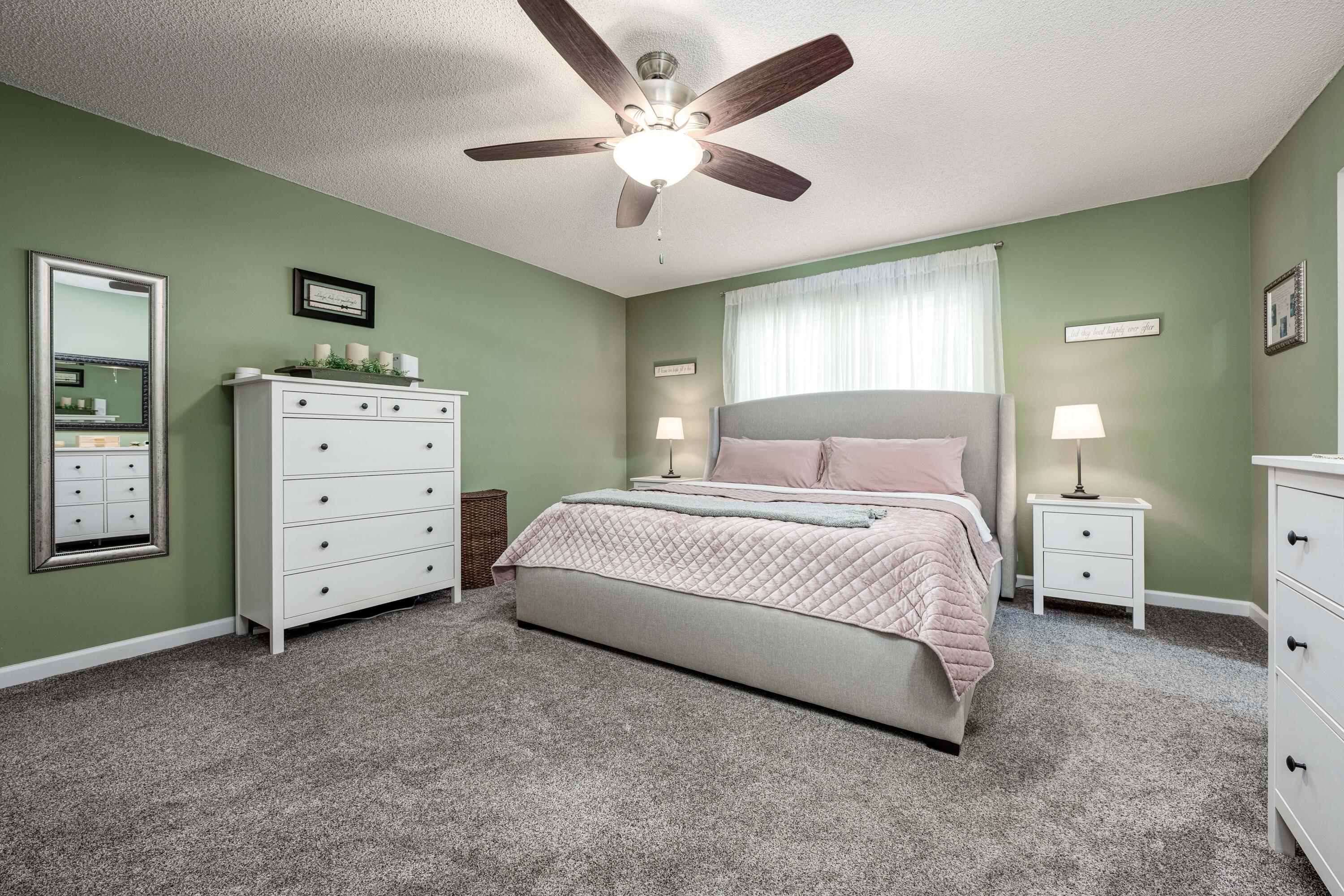 MEADOW WOODS - Residential