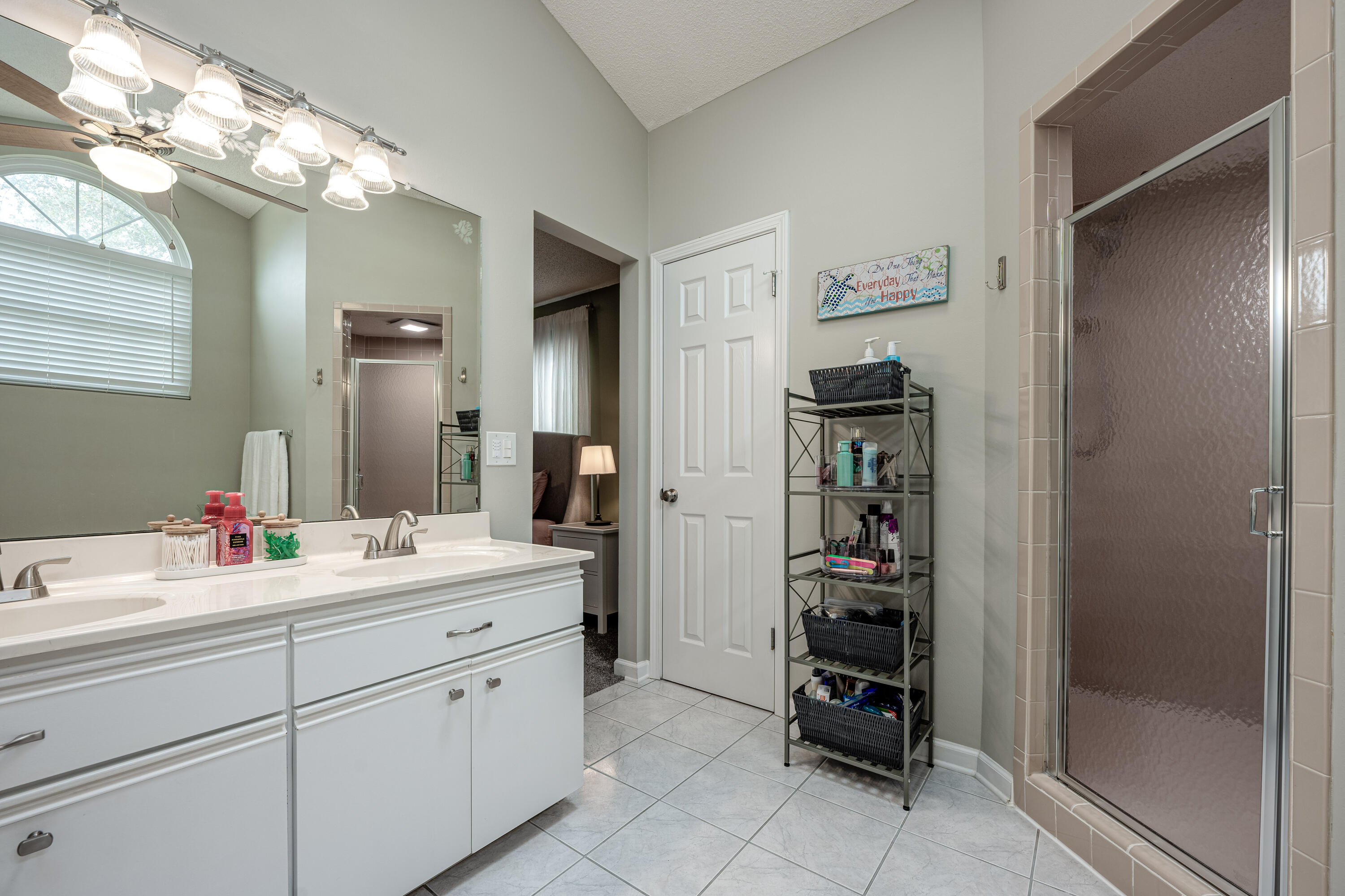 MEADOW WOODS - Residential