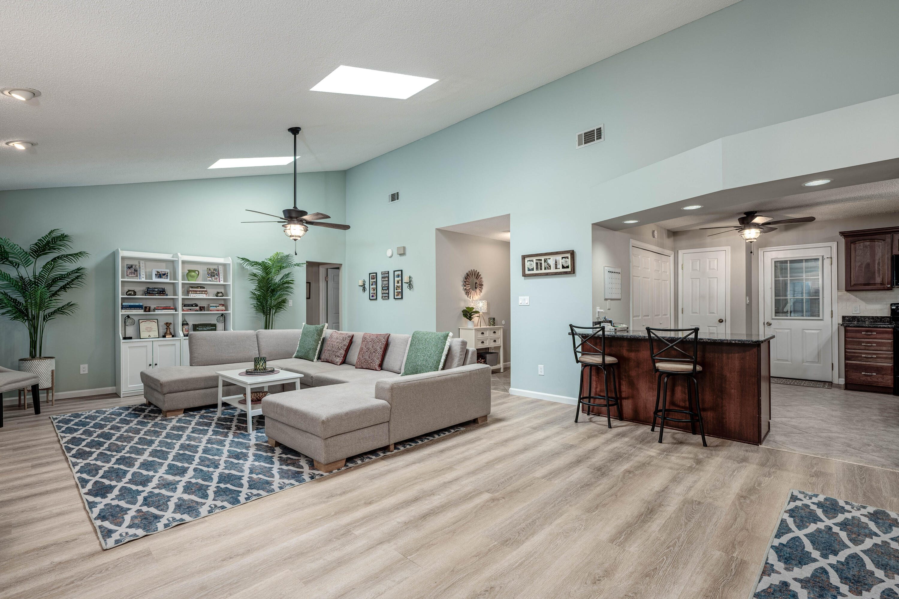 MEADOW WOODS - Residential