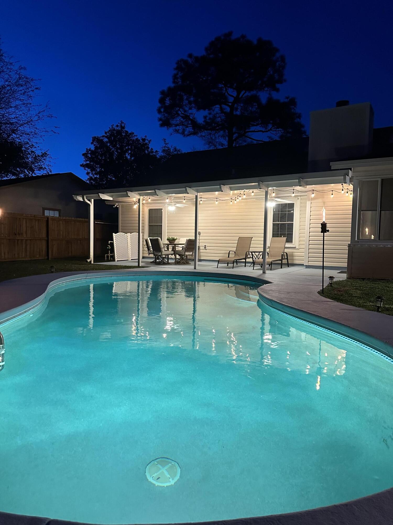 MEADOW WOODS - Residential