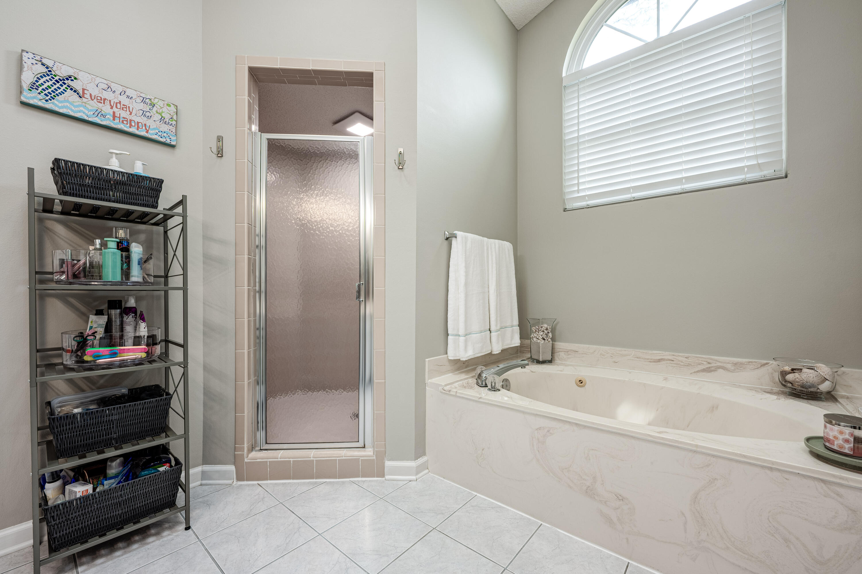 MEADOW WOODS - Residential