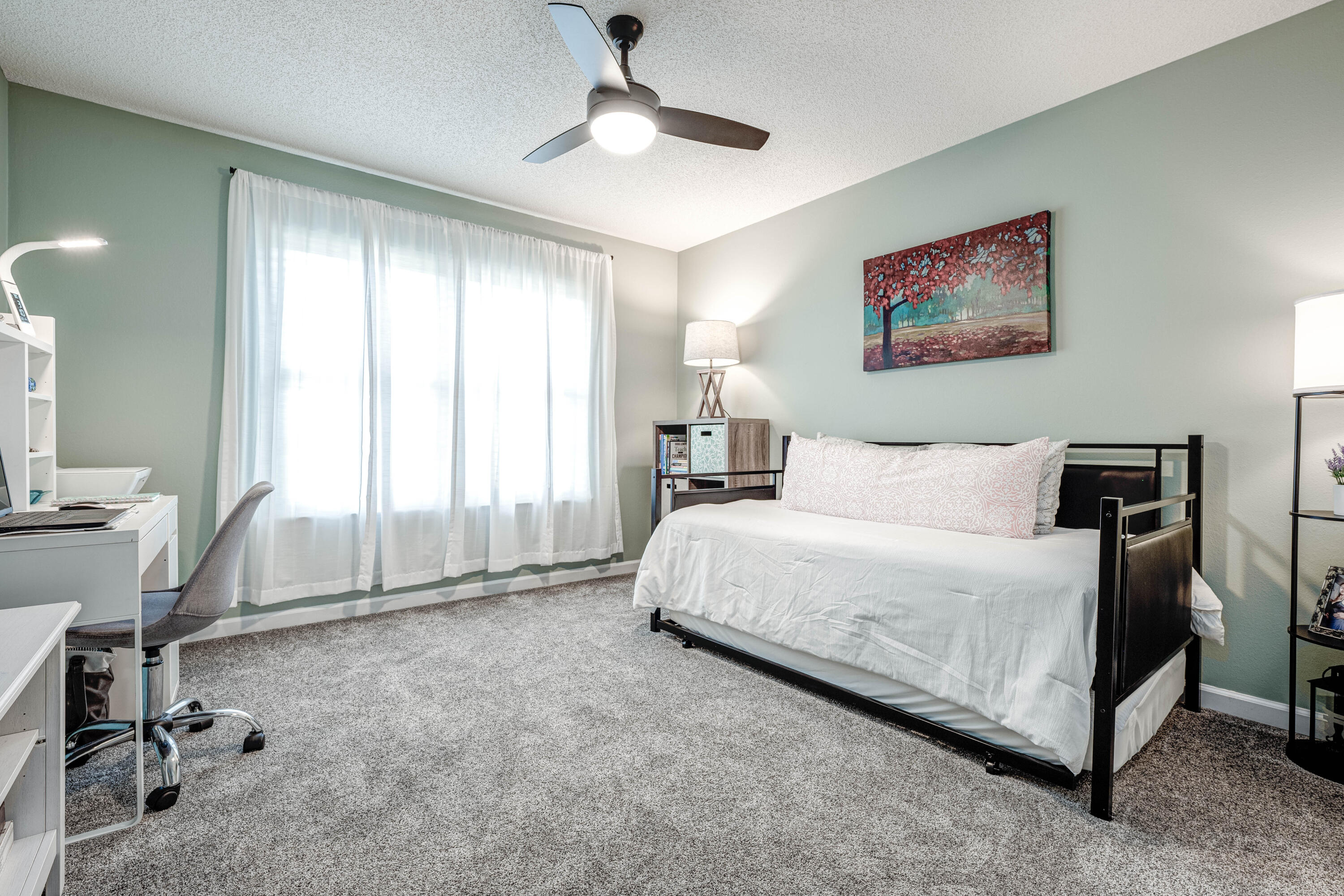 MEADOW WOODS - Residential