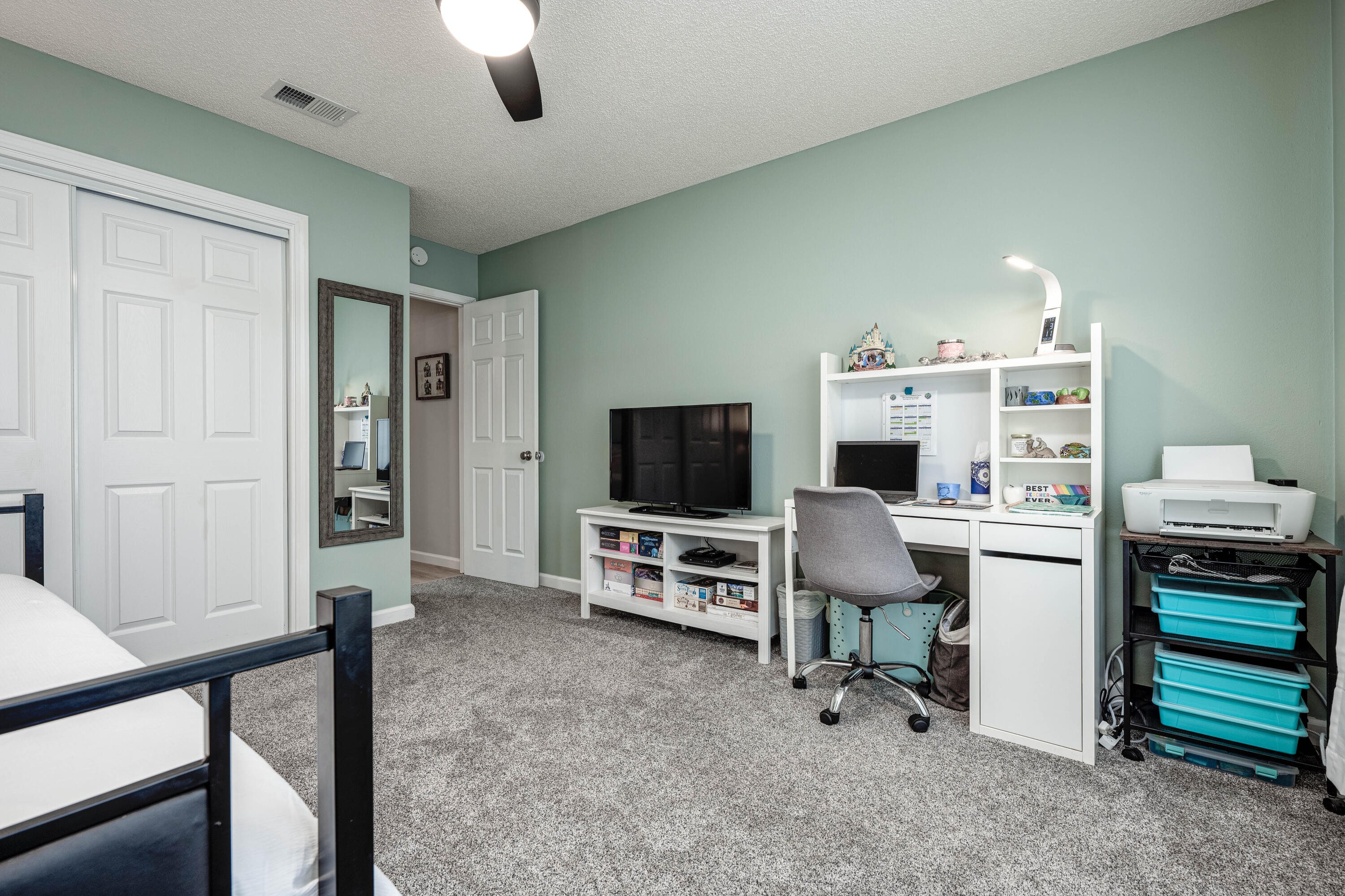 MEADOW WOODS - Residential