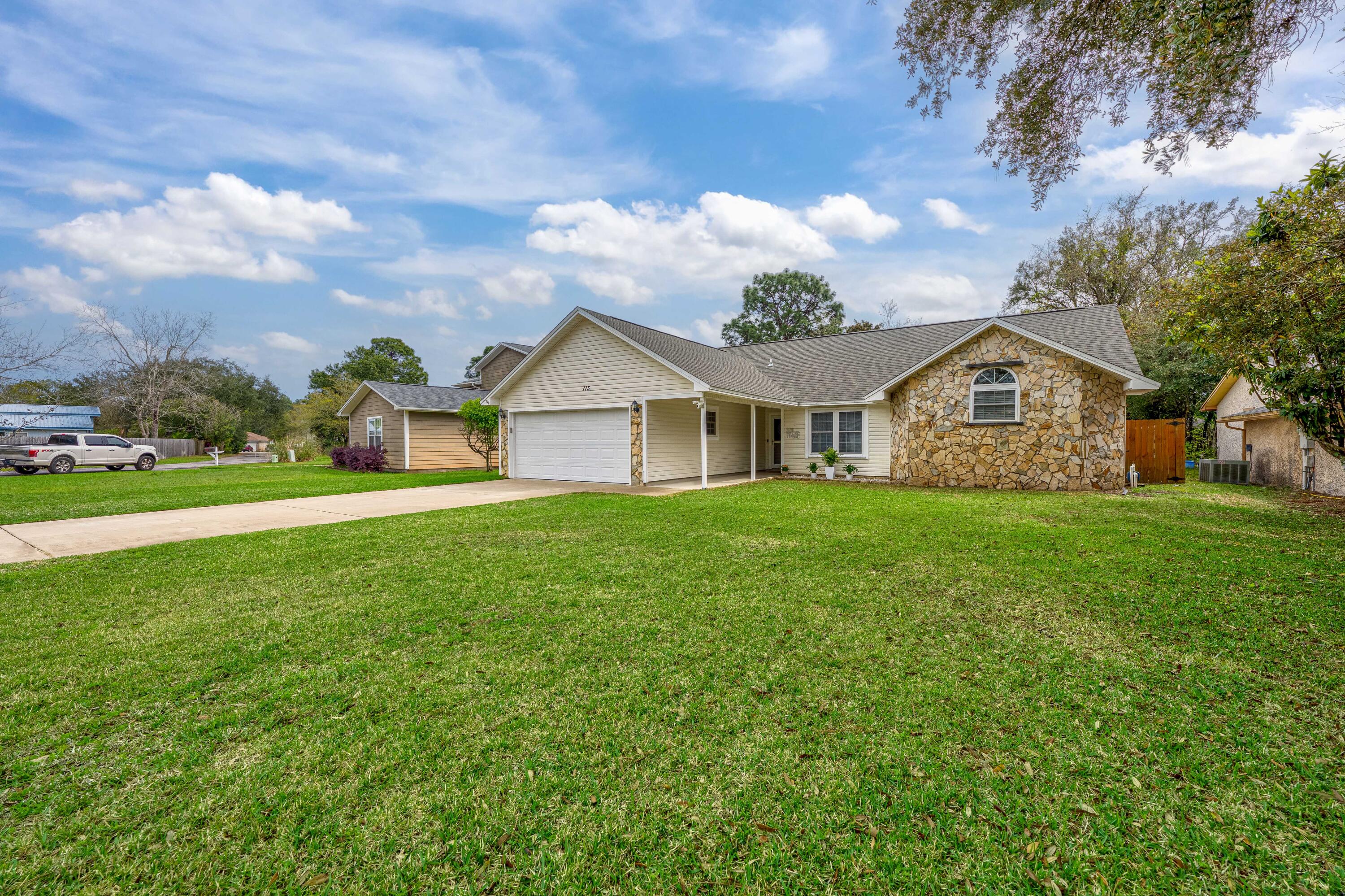 MEADOW WOODS - Residential