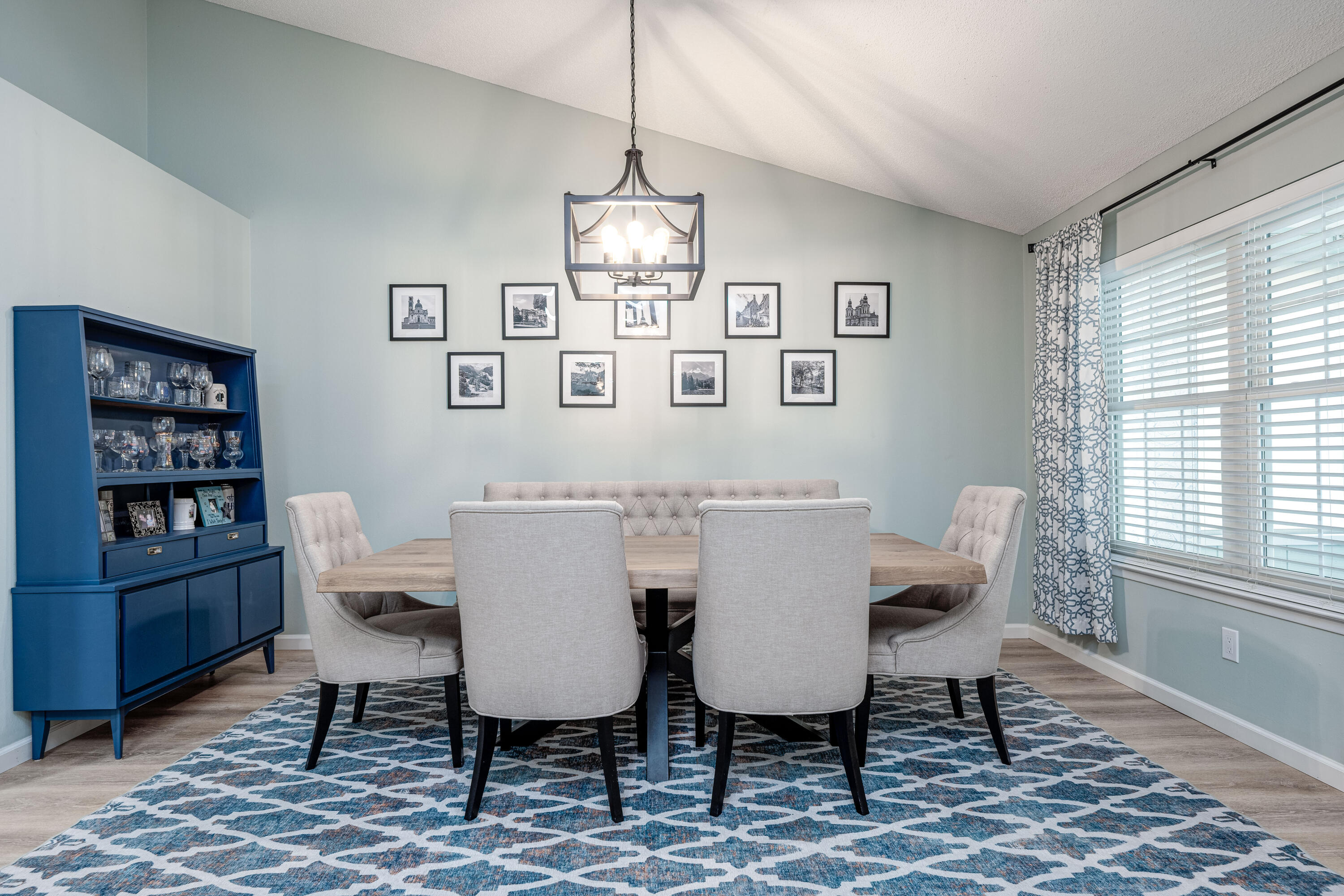 MEADOW WOODS - Residential