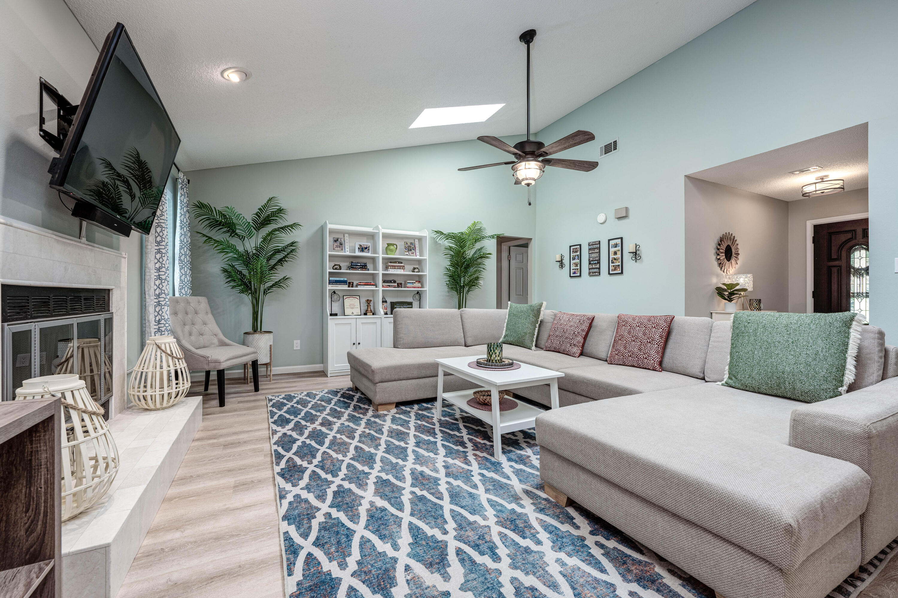 MEADOW WOODS - Residential