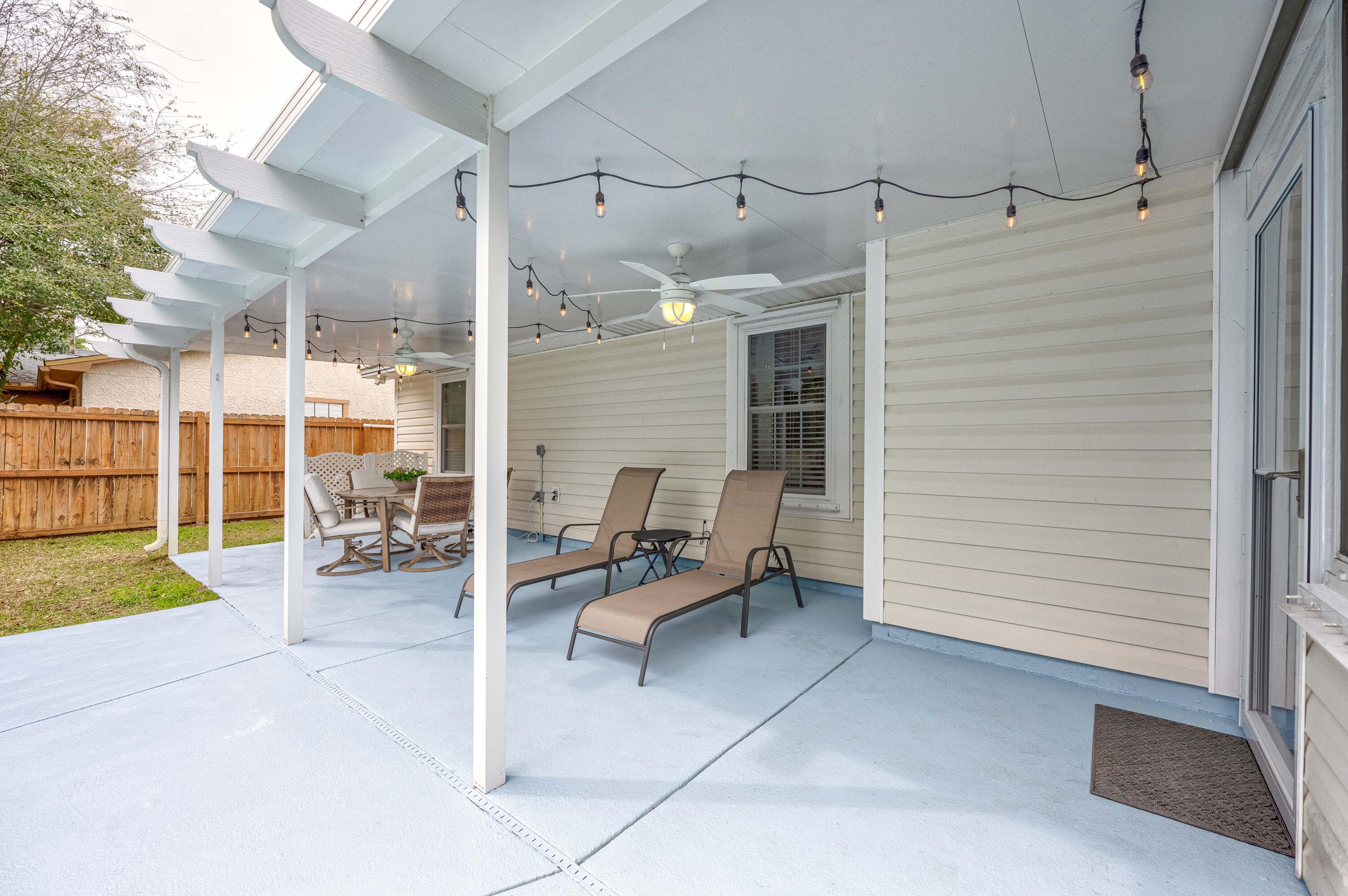 MEADOW WOODS - Residential