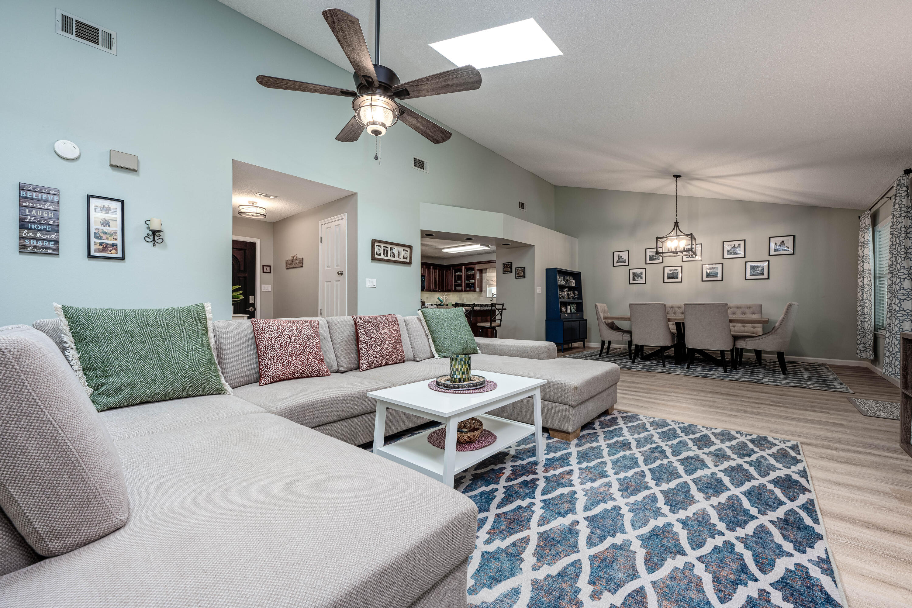 MEADOW WOODS - Residential