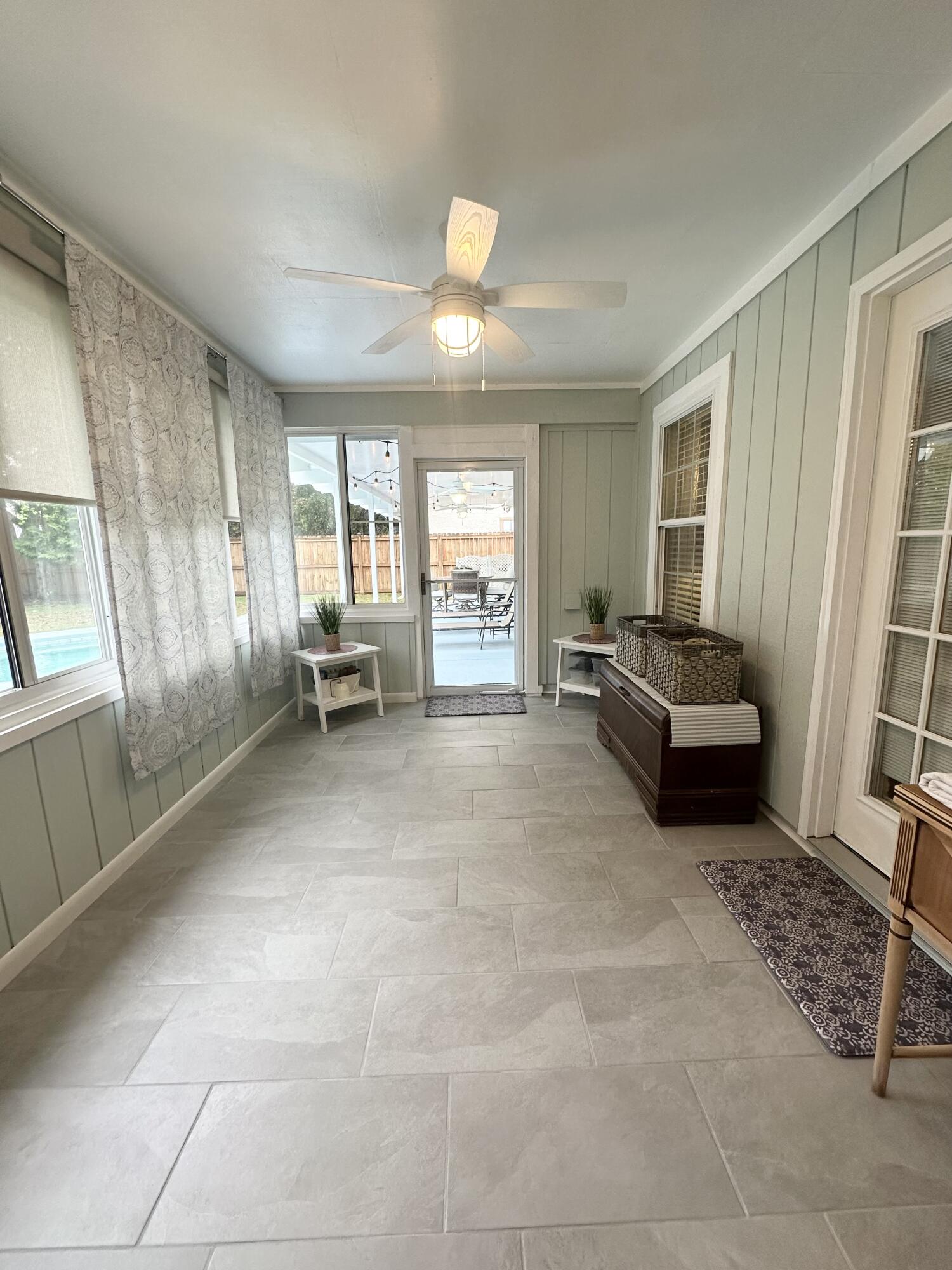 MEADOW WOODS - Residential