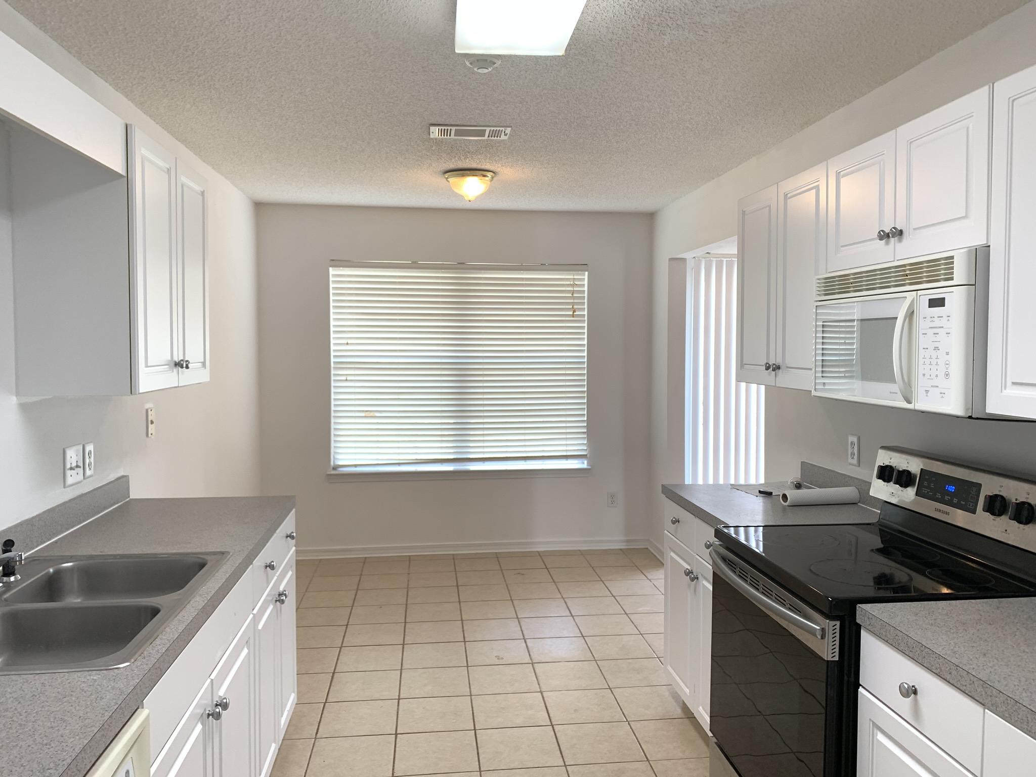 NORTHVIEW ESTATES 7TH ADDN - Residential