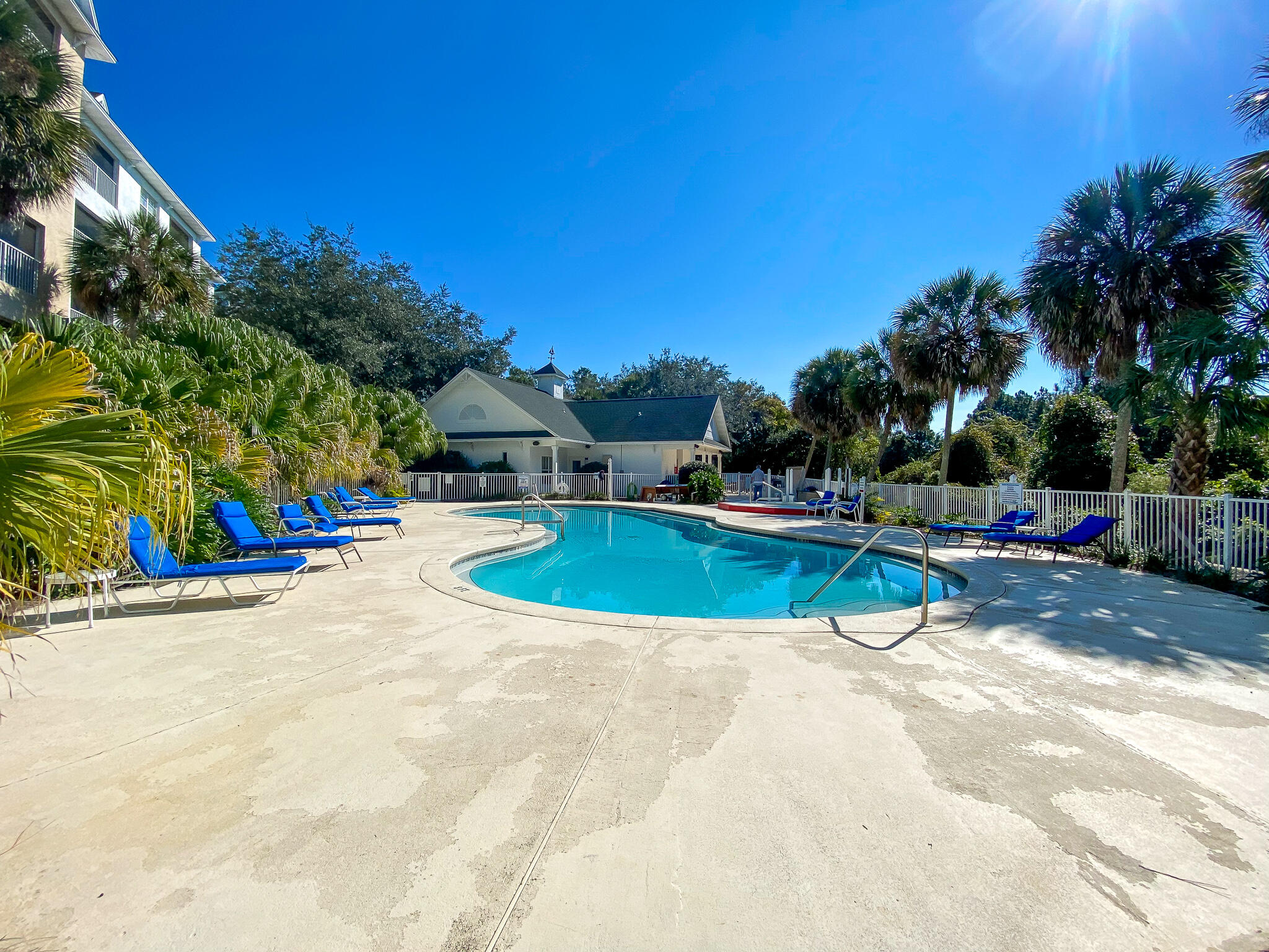 THE FLORIDA CLUB - Residential