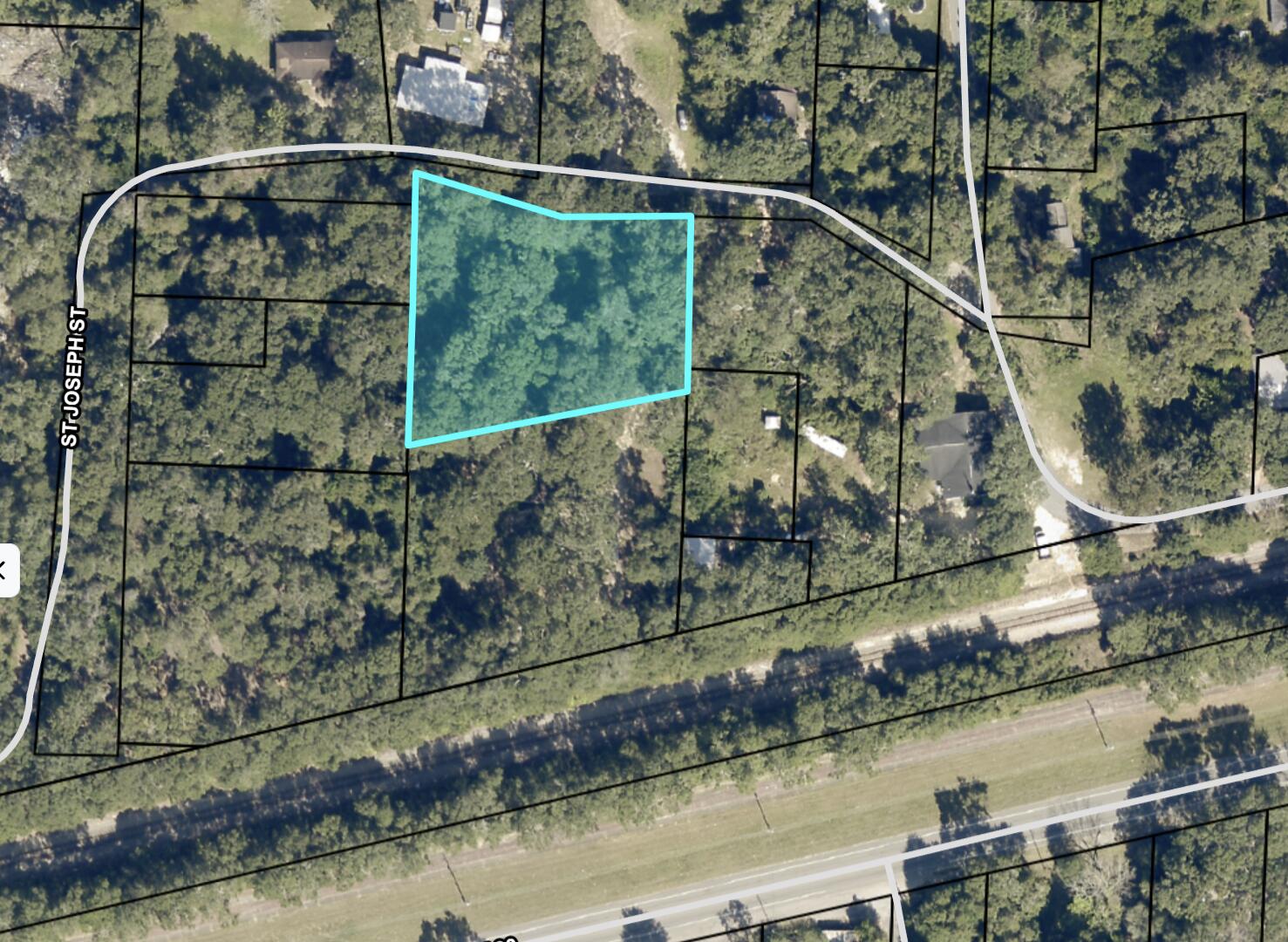 Large .82-acre lot in the fast-growing East Milton area. Many new homes and businesses are currently being built close by and also planned for future development. This lot is conveniently located close to all the charm of the downtown Milton area, as well as only a short drive to Navarre Beach. Both Hwy 90 and I-10 are minutes away, perfect for those with a commute.