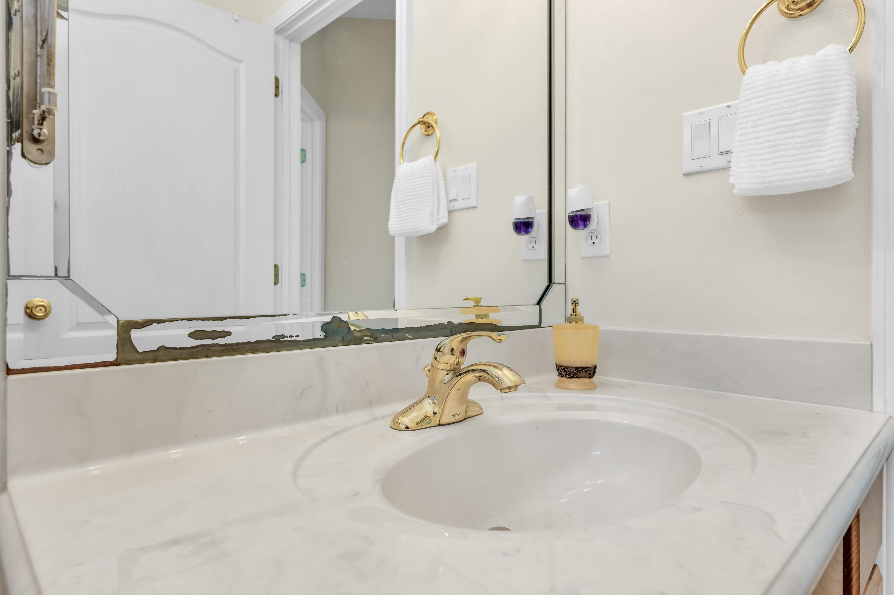 BRIDGEPORT COLONY - Residential