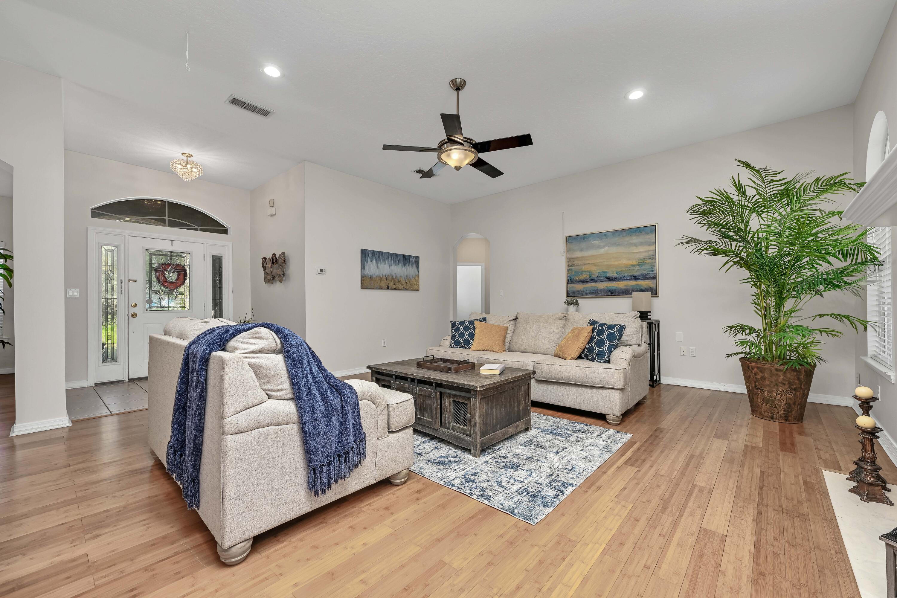 BRIDGEPORT COLONY - Residential