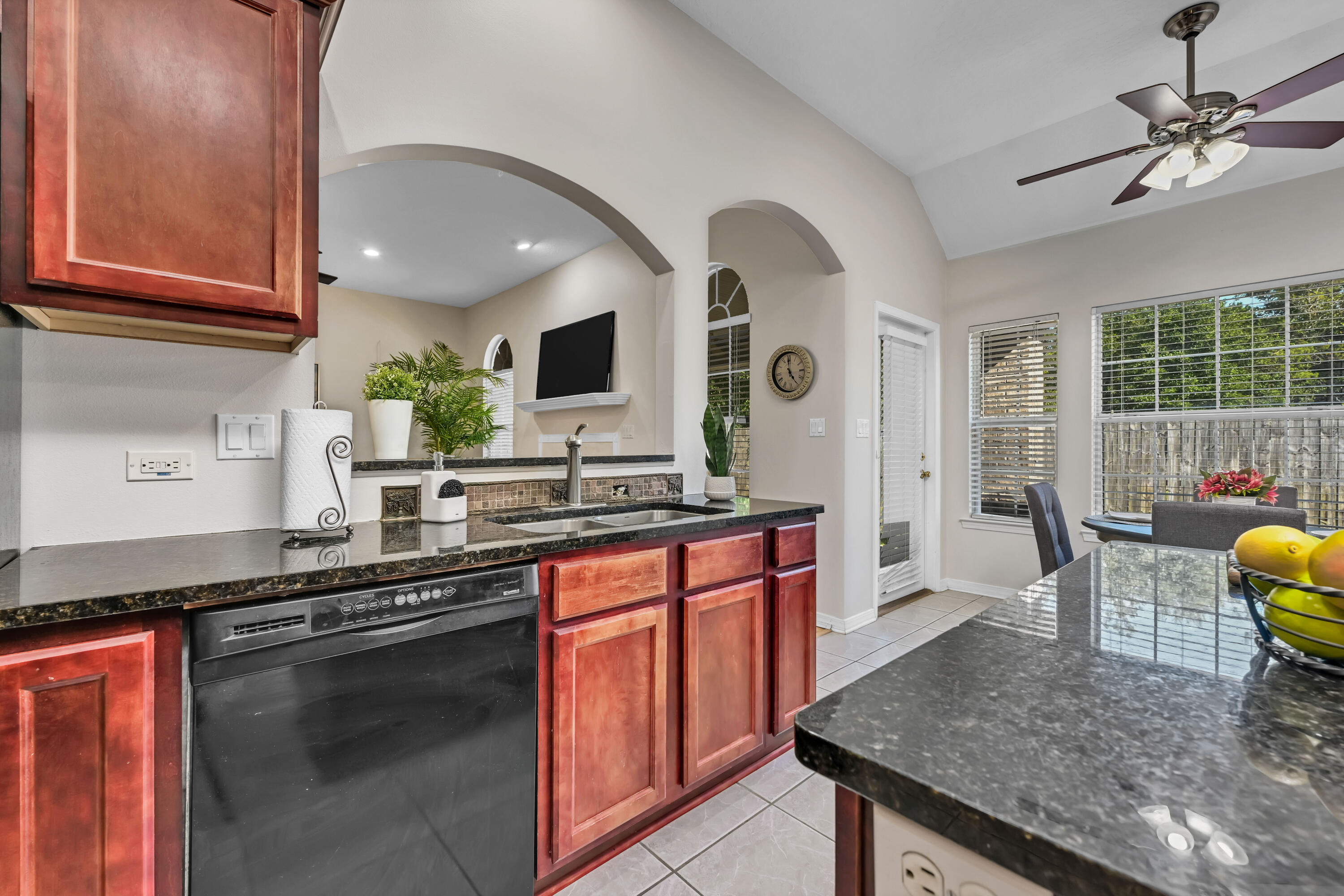 BRIDGEPORT COLONY - Residential